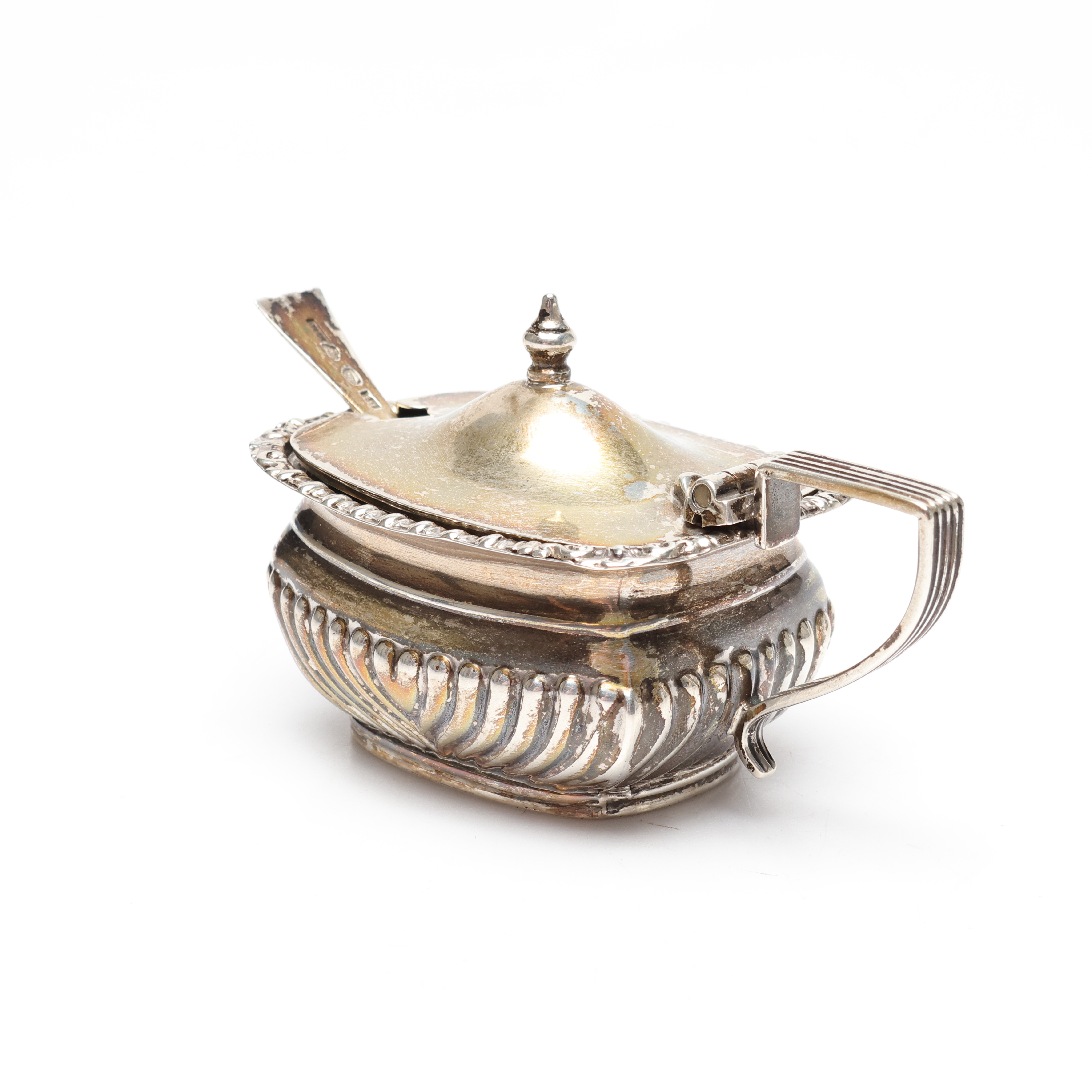 MATTHEW JOHN JESSOP. saltkar/senapsburk, silver, Birmingham, 1909.