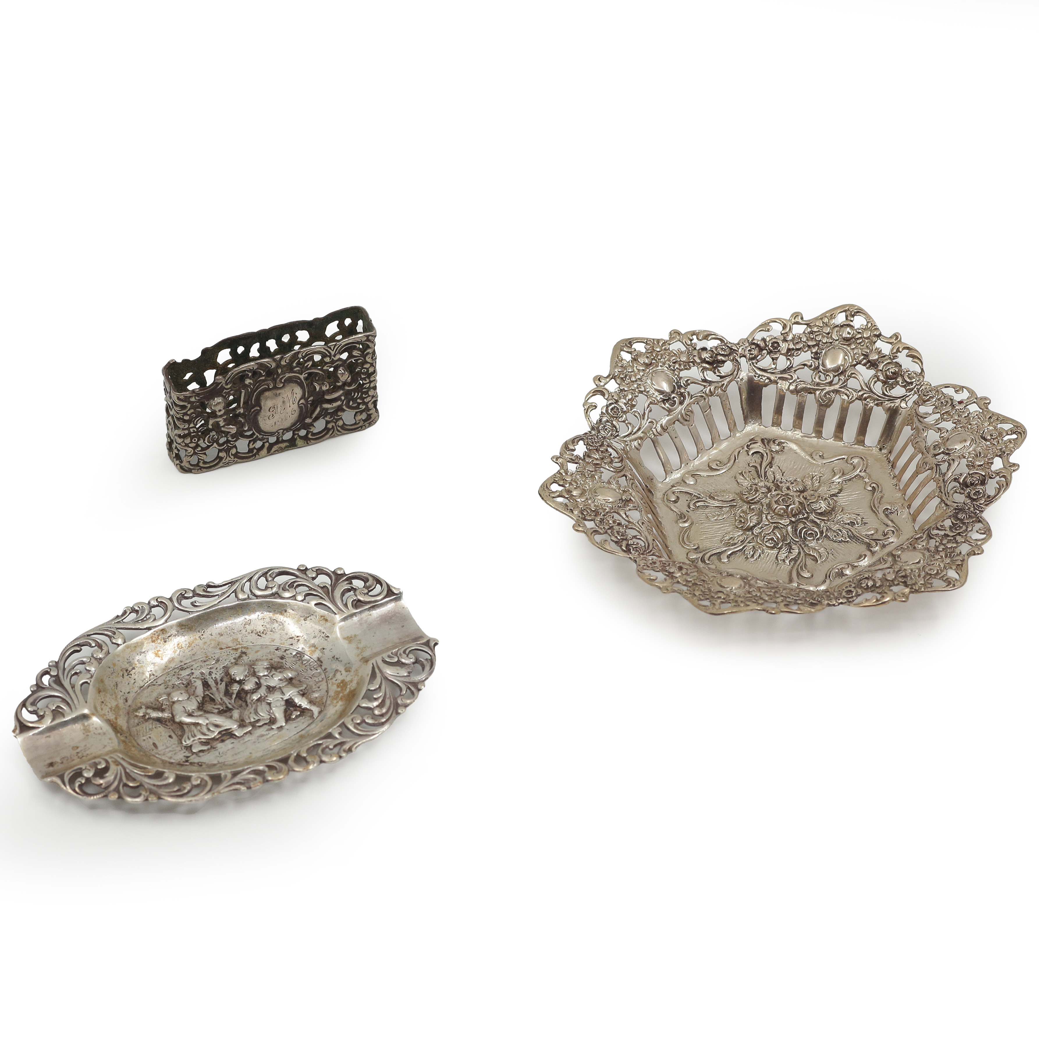 SILVER, GALLERSKÅL, ASKFAT SAMT SERVETTHÅLLARE.