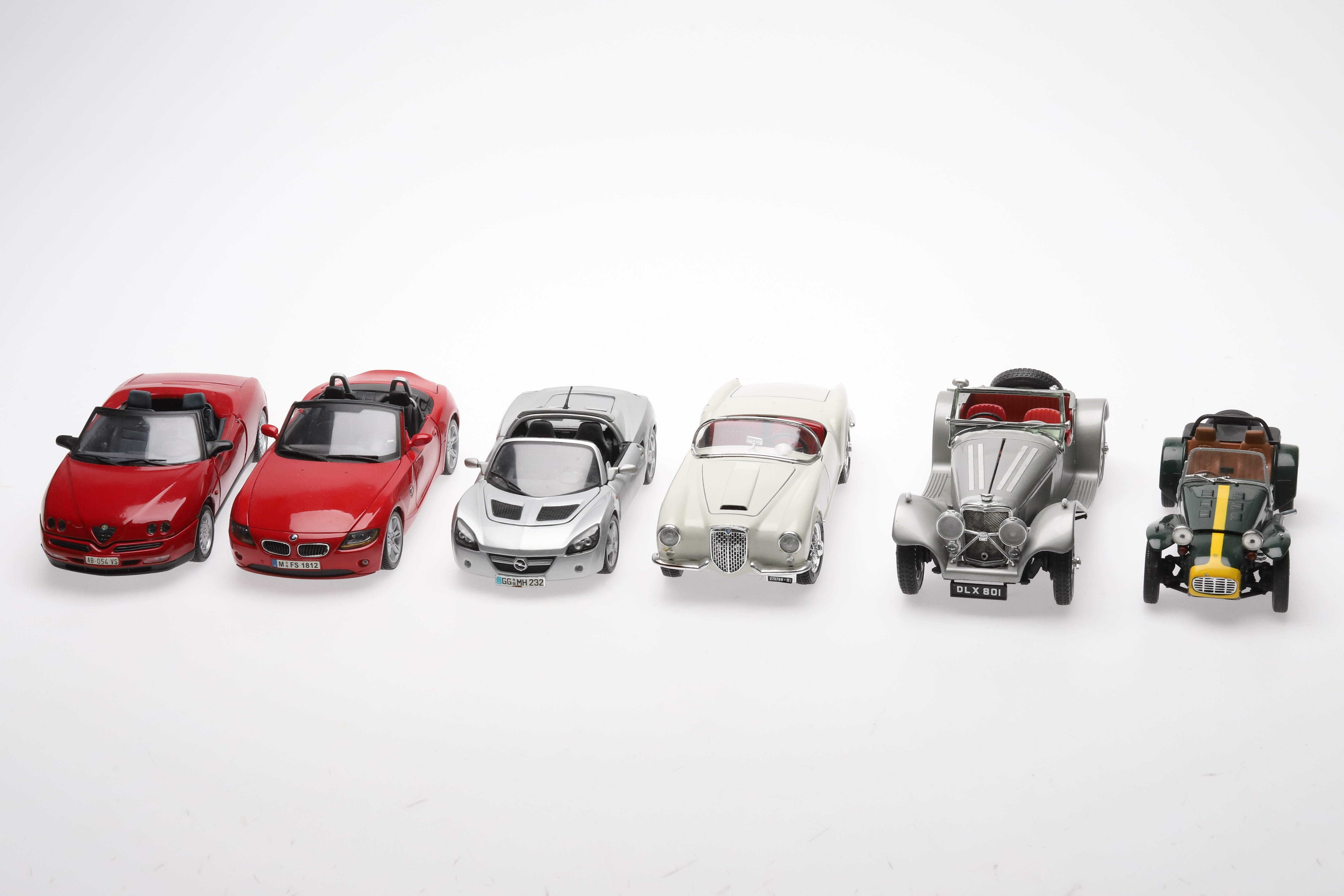 MODELLBILAR, 6 st, metall/resin, 1:18, Burago, Maisto, Majorette.