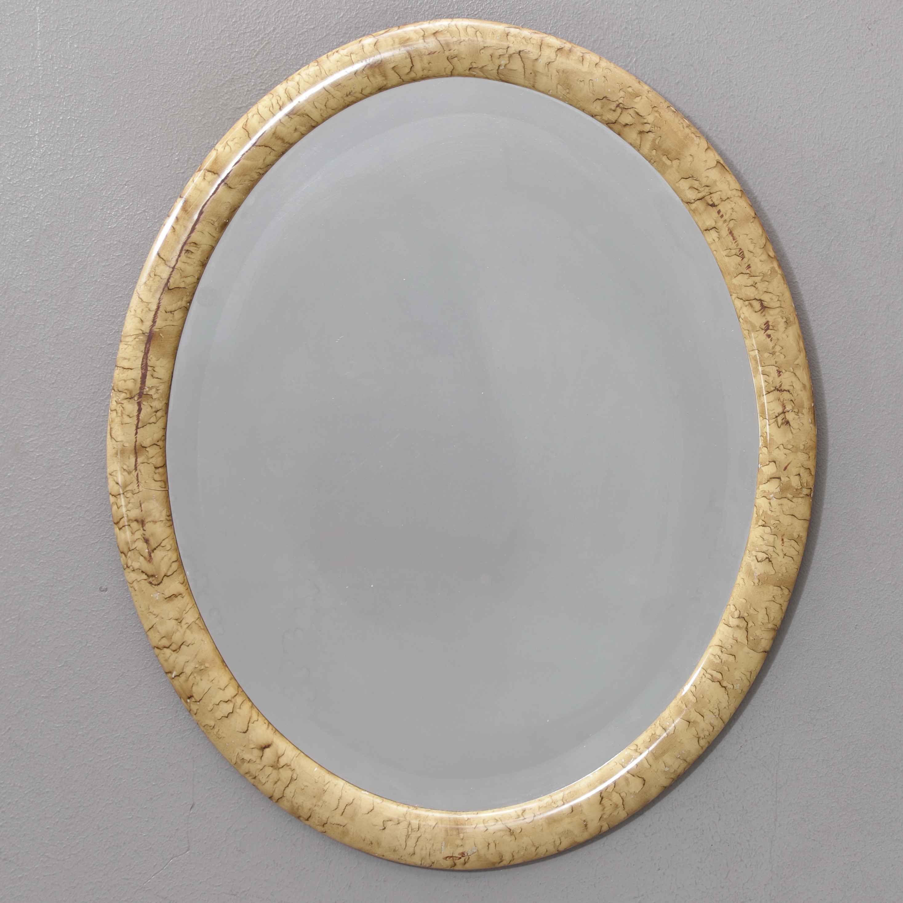 SPEGEL, oval, ådringsmålad, 1900-talets mitt.