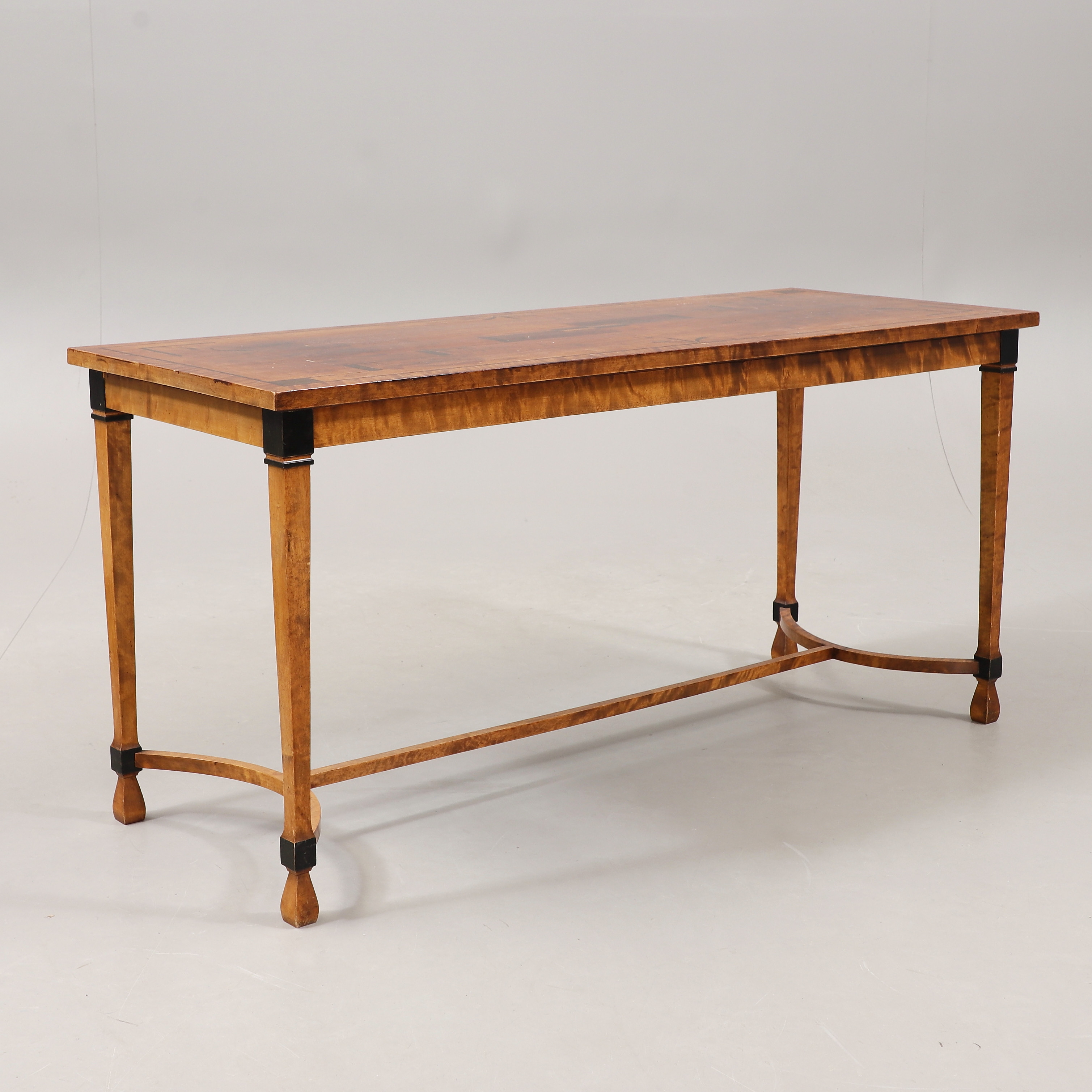 SIDOBORD/AVLASTNINGSBORD, med intarsia, art deco, 1900-talets första hälft.