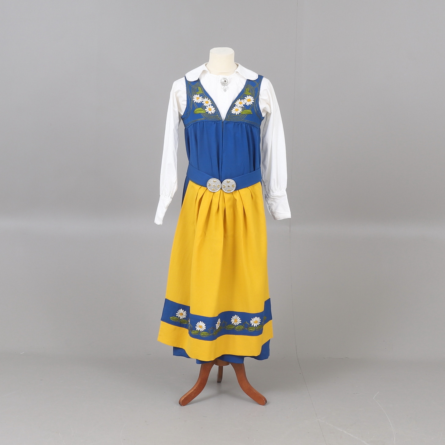 FOLKDRÄKT, "Sverigedräkten".