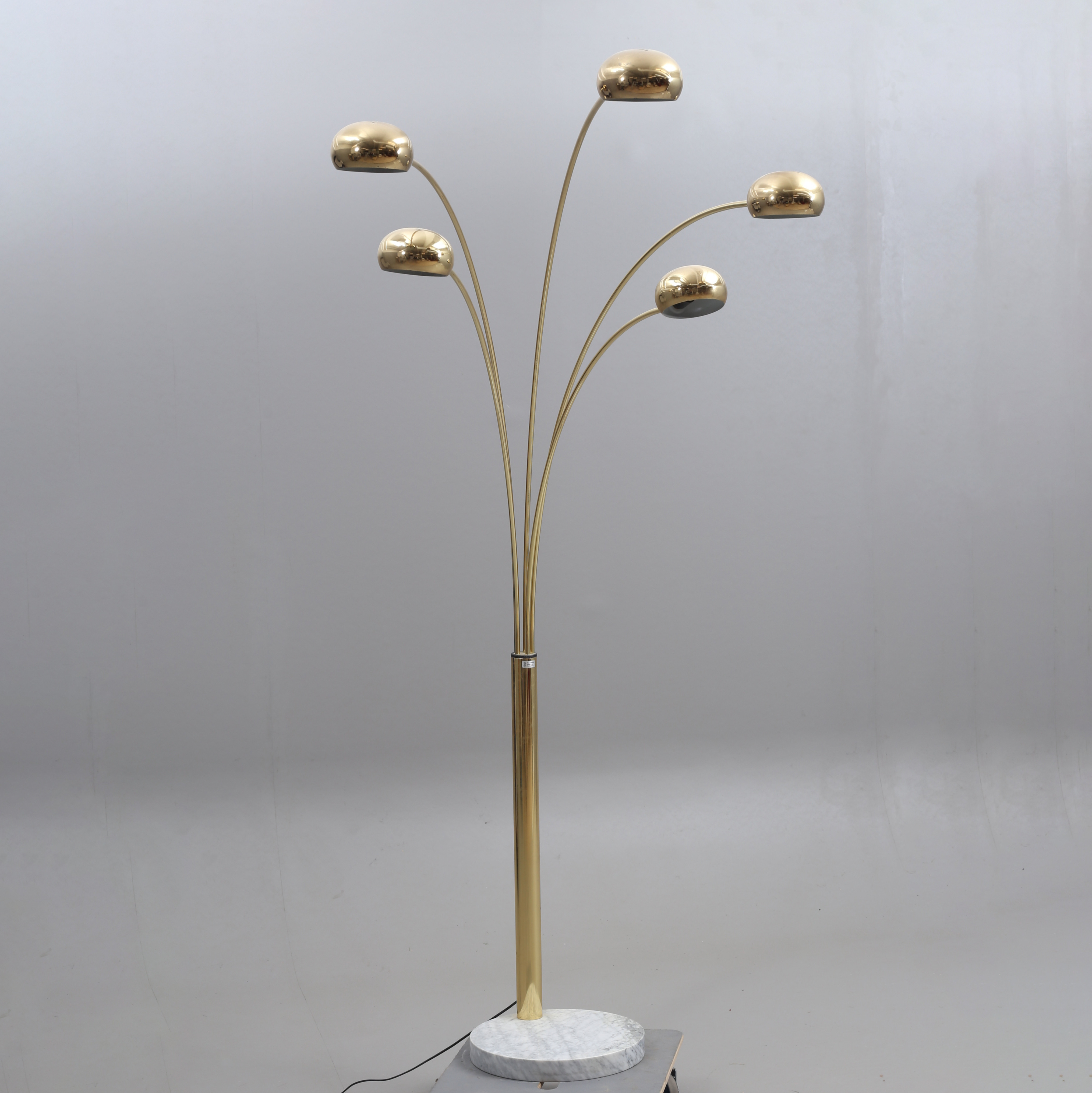 GOLVLAMPA, fem-armad med stenfot, Qvist & Co, Fellingsbro, 1900-talets andra hälft.