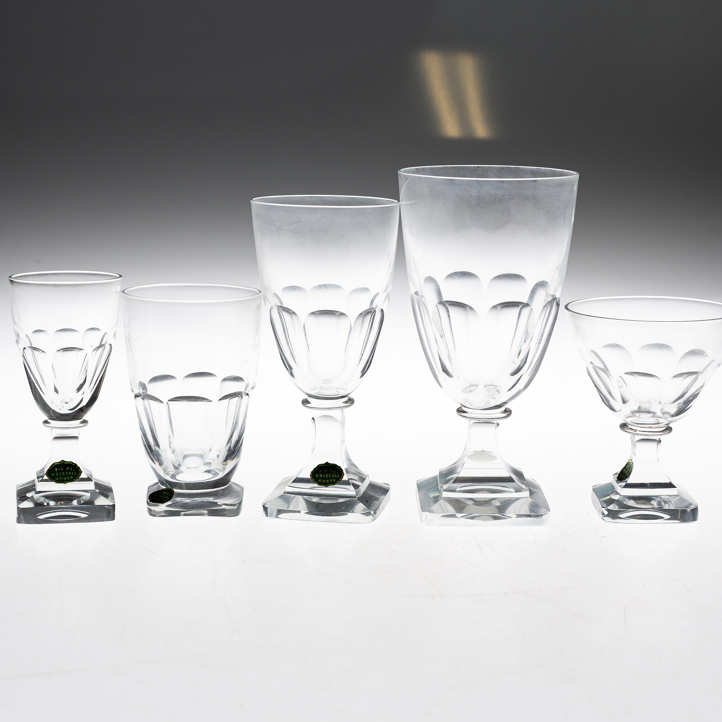 GLASSERVIS, 28 delar, Fabriks- & Handelslagret, Kosta, F- & H.L, Kosta.