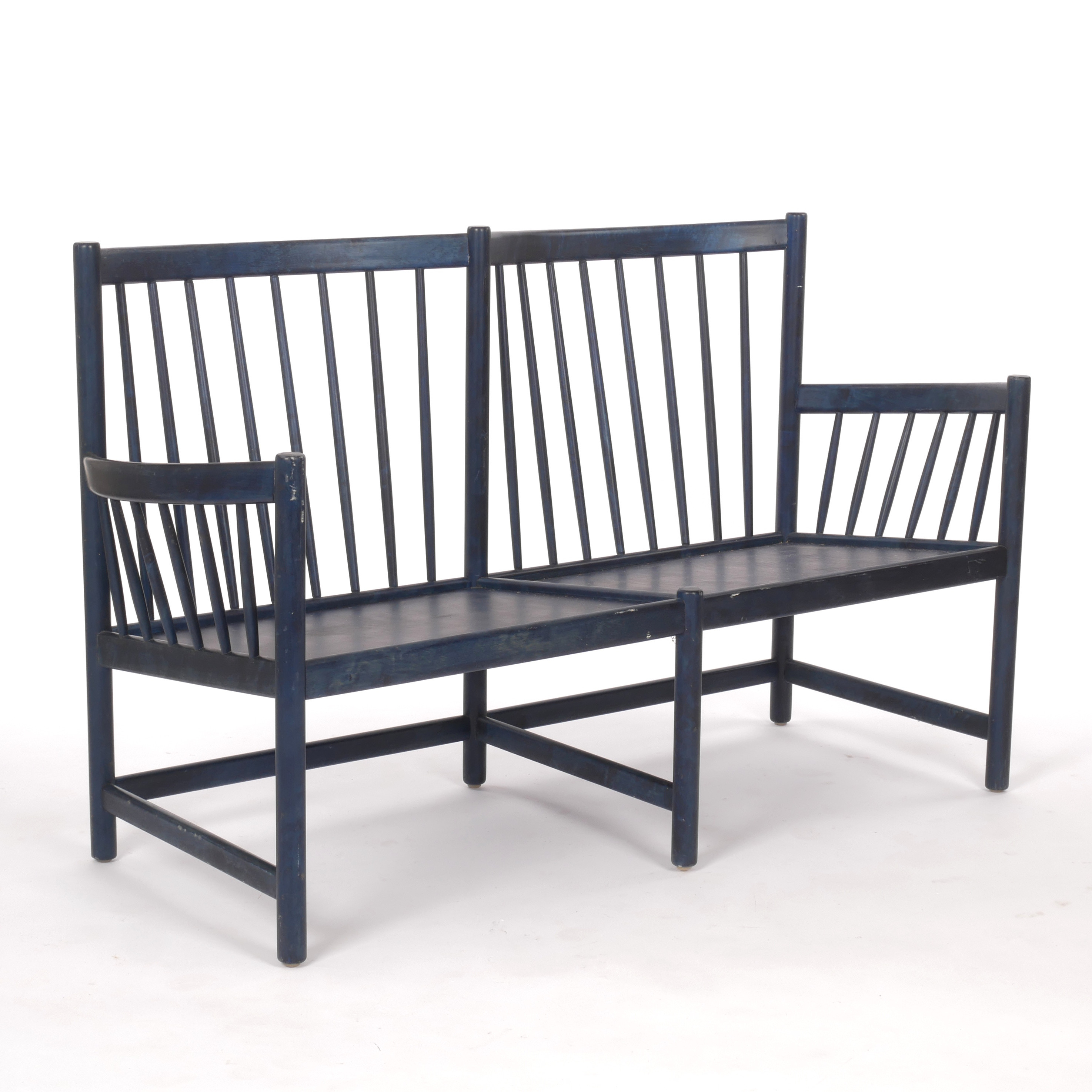 JÖRGEN BAECKMARK. Soffa, "Sörgården", Gemla, blåbetsat trä, 1960/70-tal.