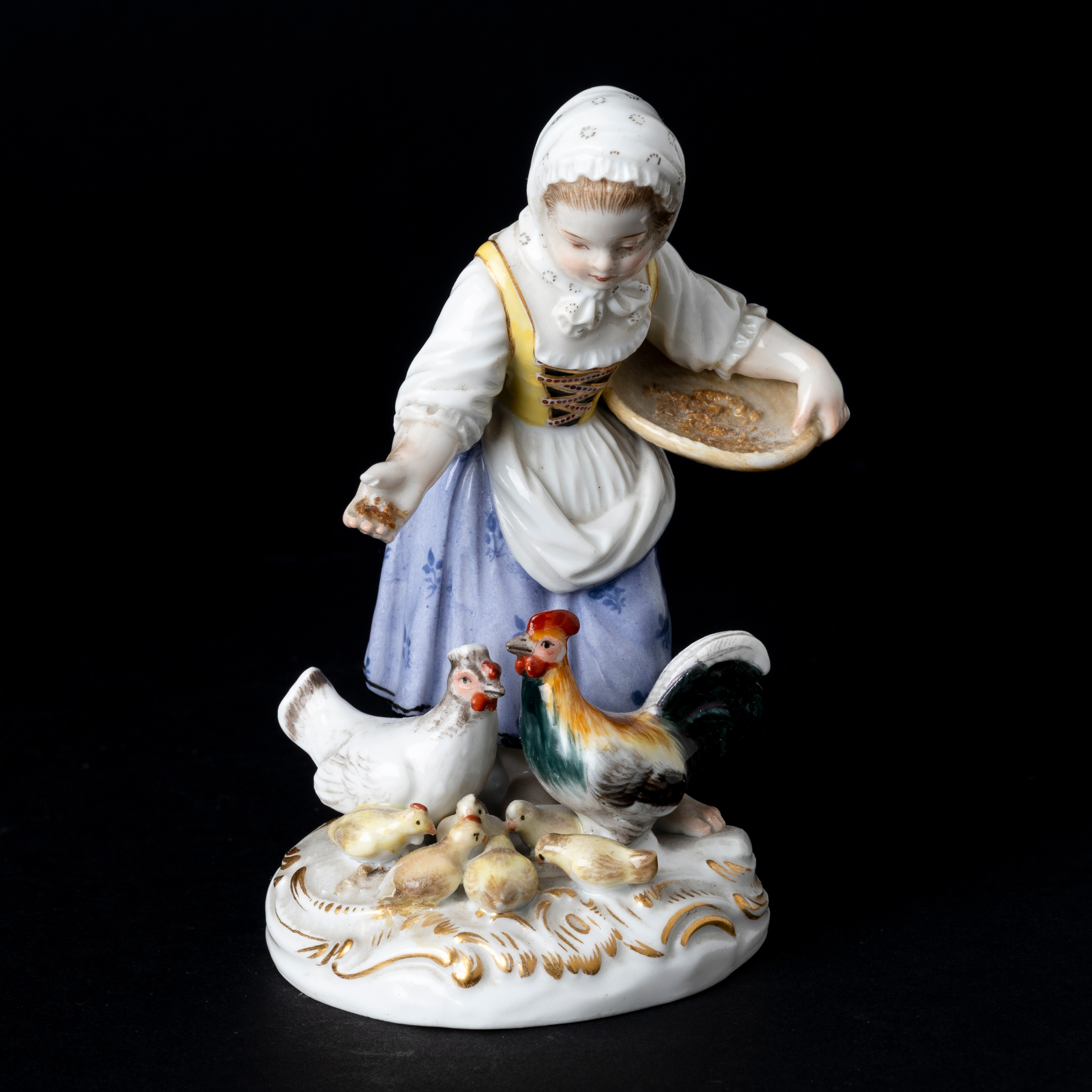 FIGURIN, porslin, flicka med höns, modell 2814, Meissen, 1800-talets senare del.
