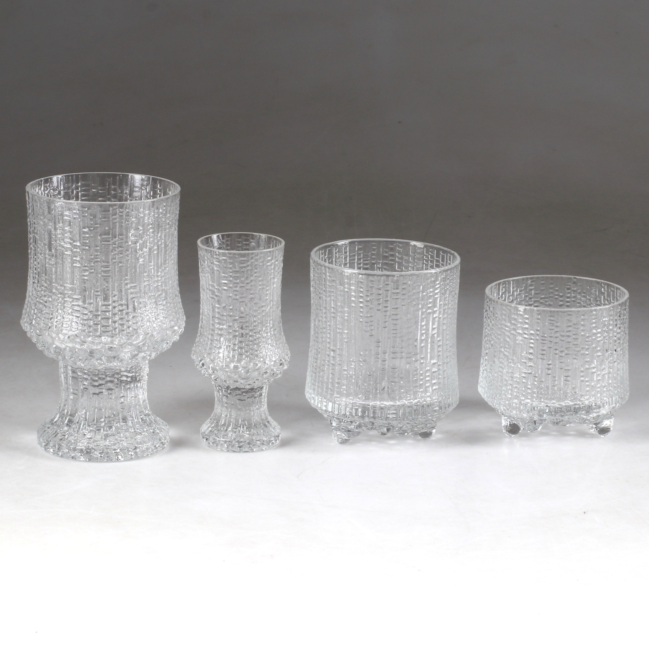 TAPIO WIRKKALA. Glasservis, 31 delar, "Ultima Thule", Iittala, Finland.