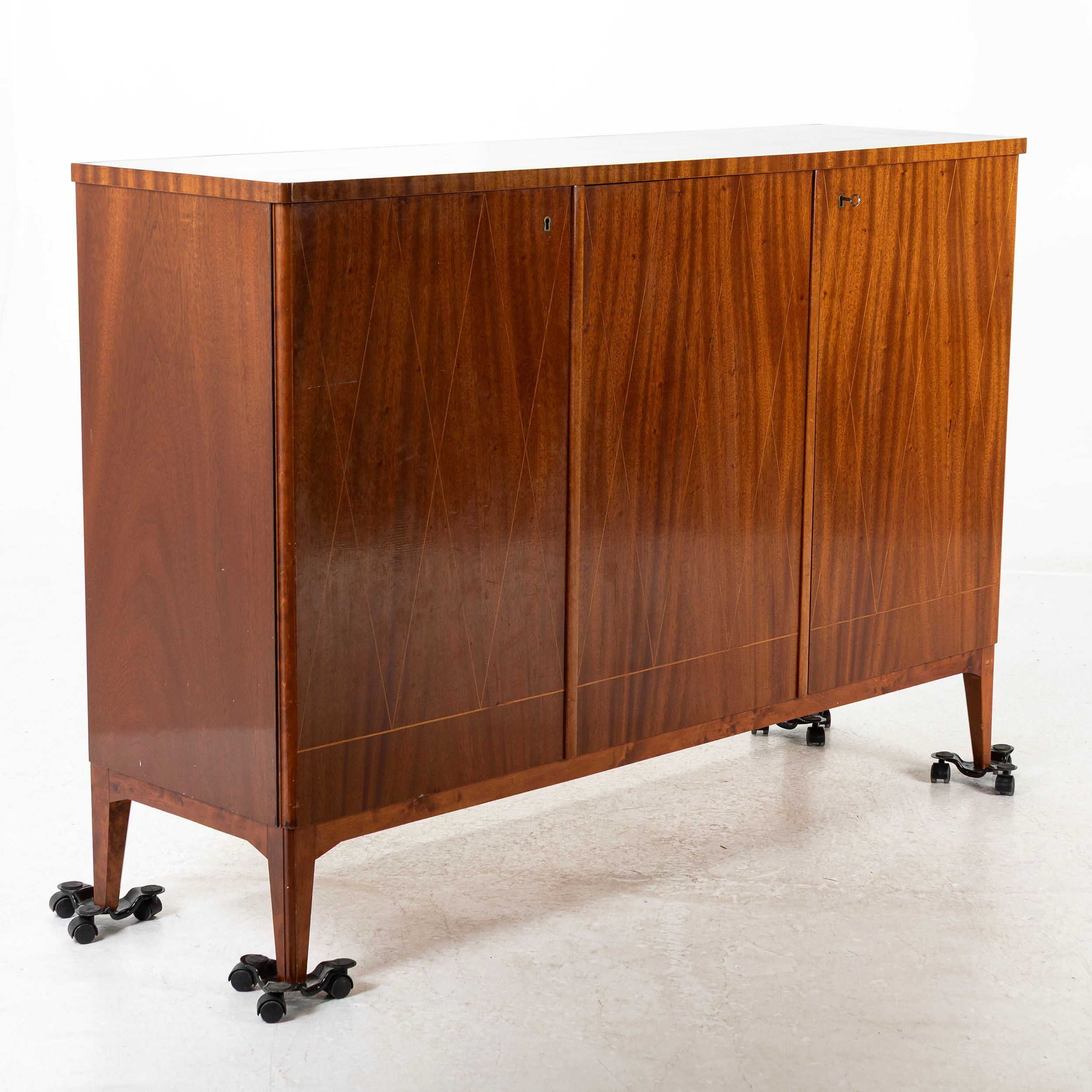 LINNESKÅP, mahogny, Svensk Möbelindustri, 1940/50-tal.