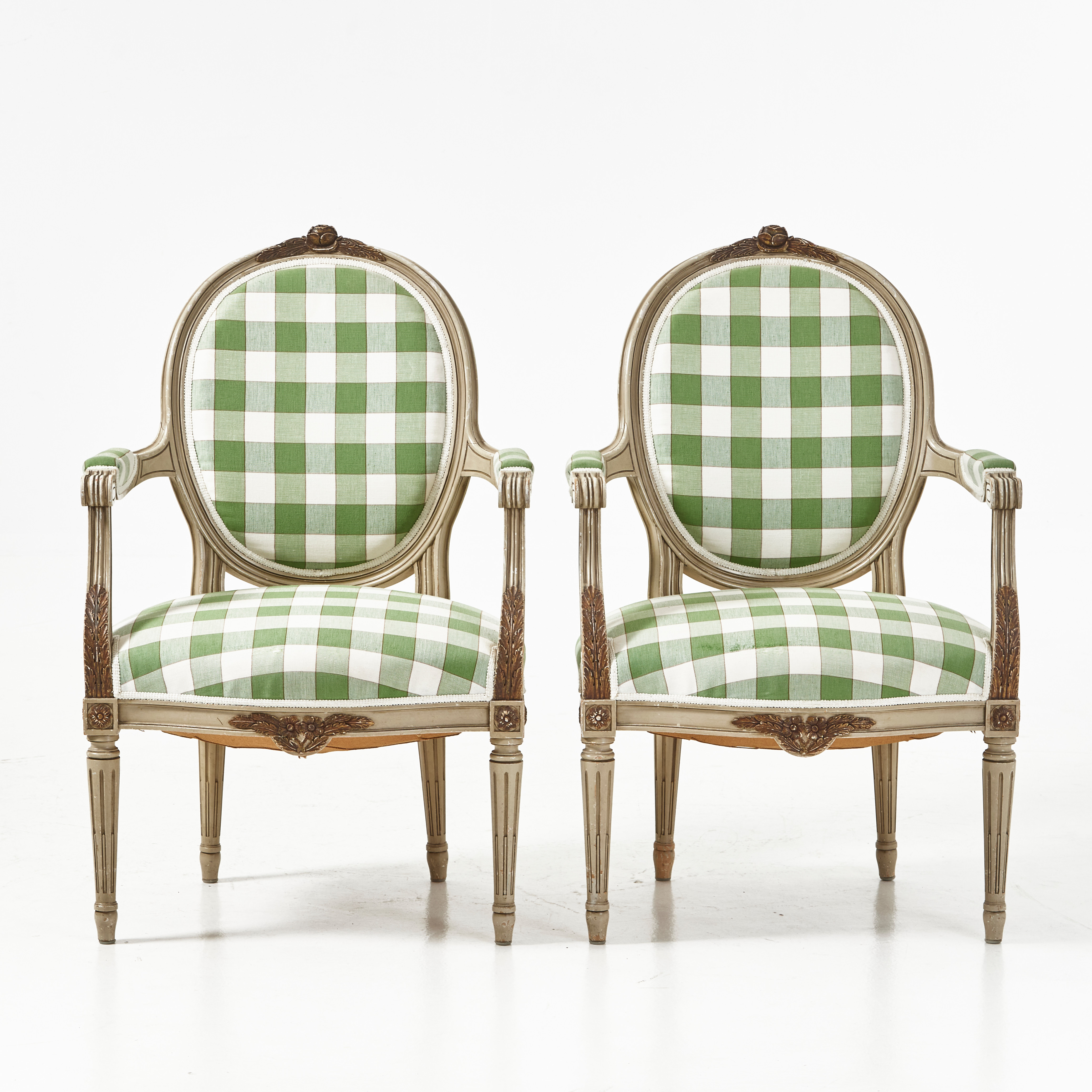 KARMSTOLAR, ett par, Louis XVI-stil, 1900-tal.