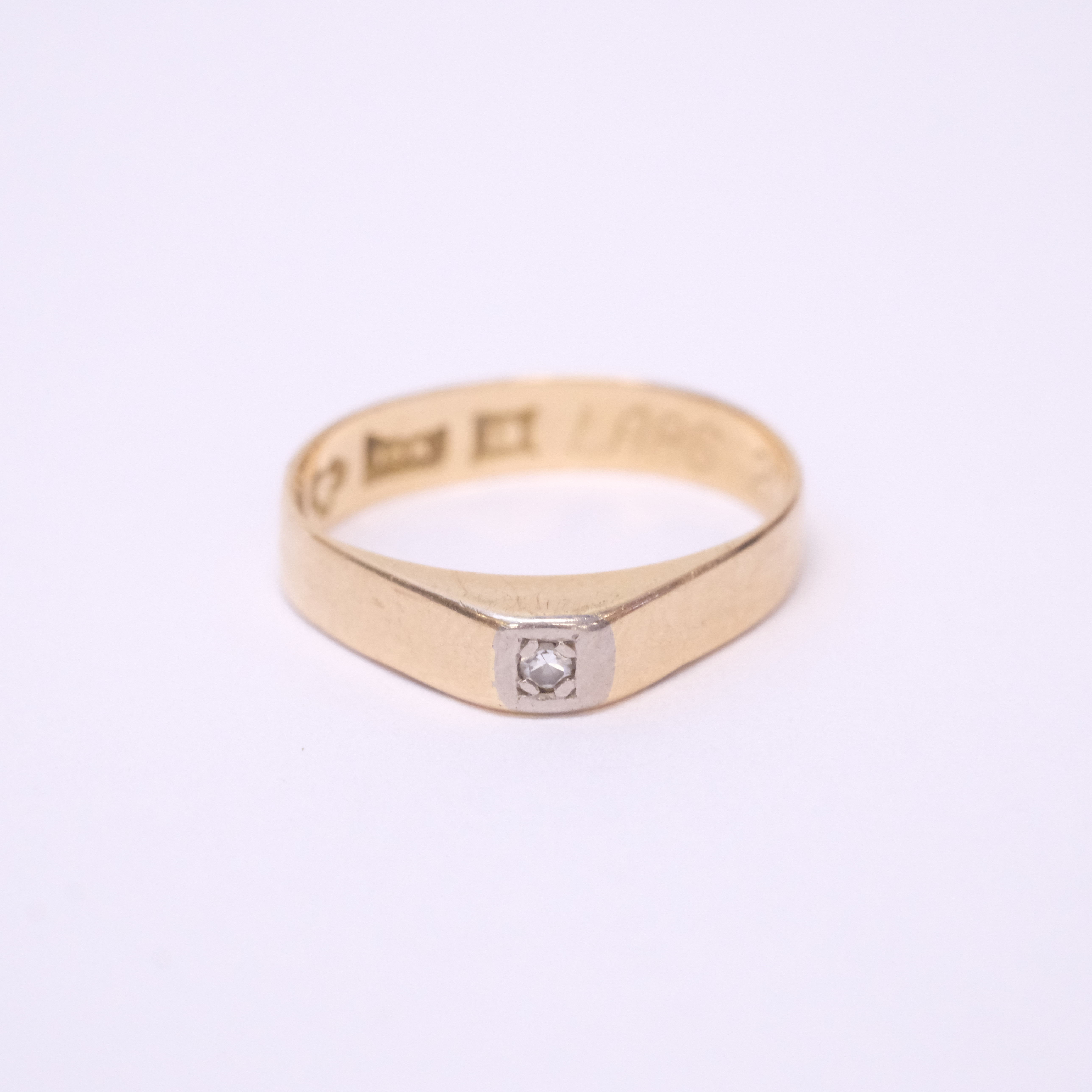 RING MED DIAMANT, 18K GULD.