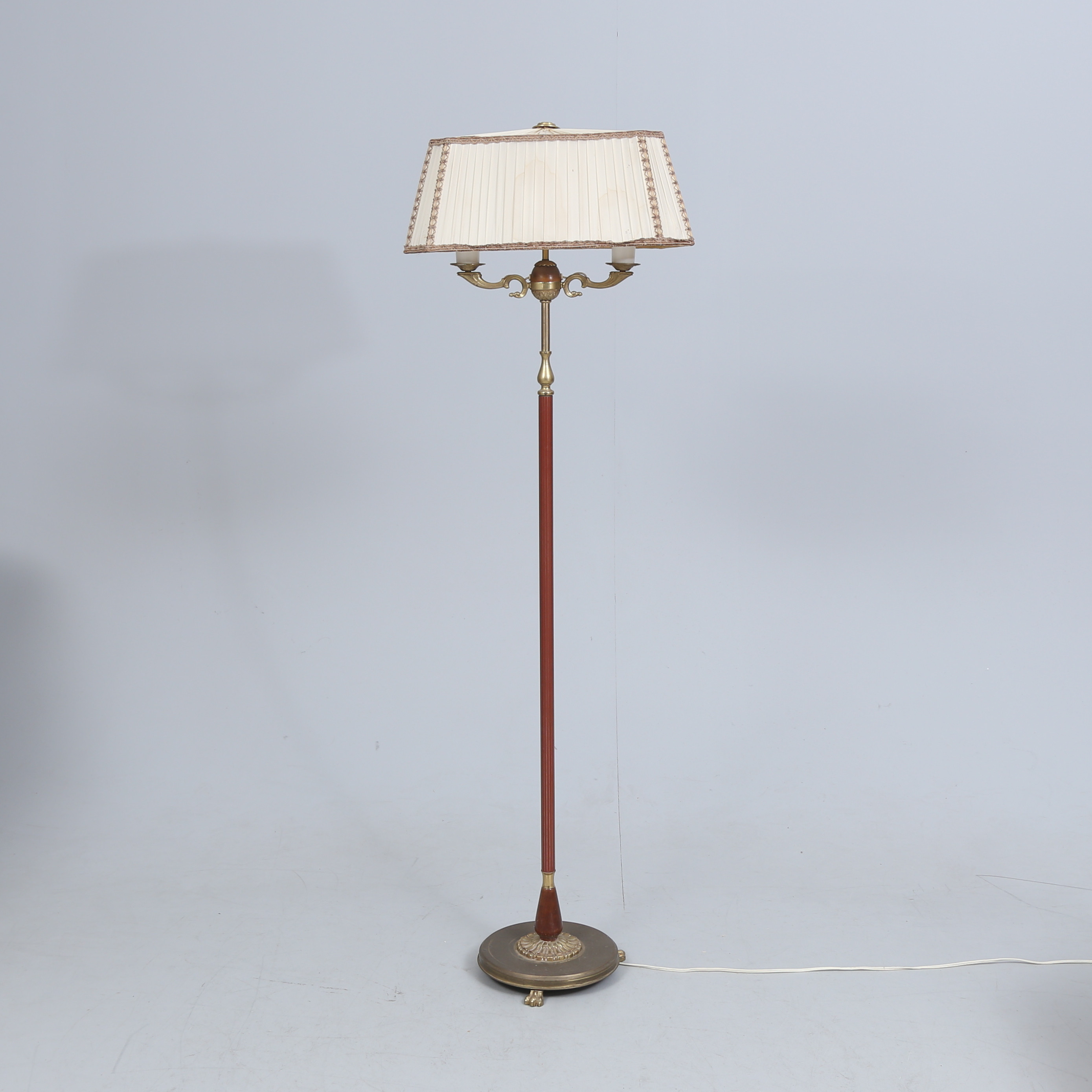 GOLVLAMPA, 1900-tal.