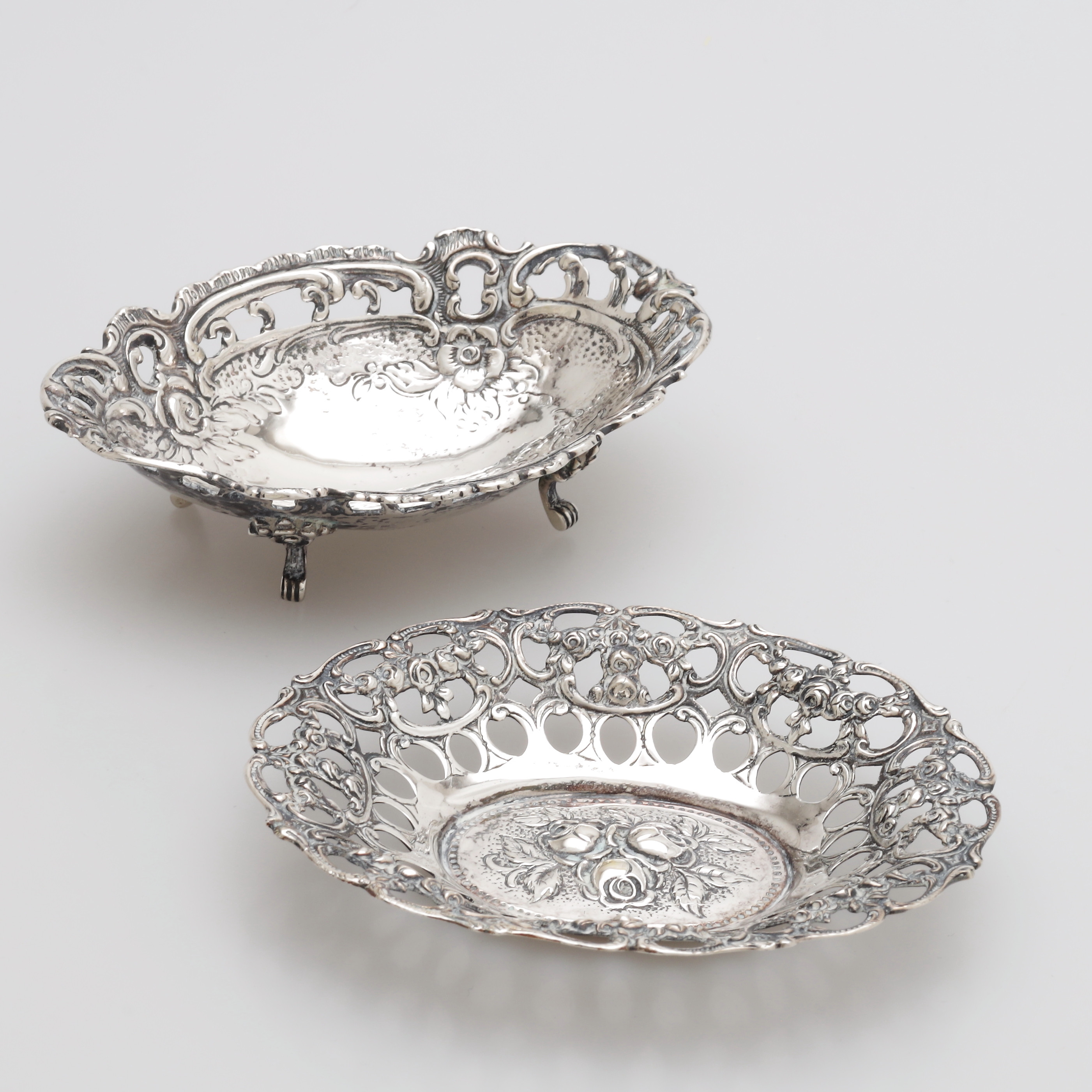 GALLERSKÅLAR, 2 st, silver, "Rosen", vikt 116 gram.