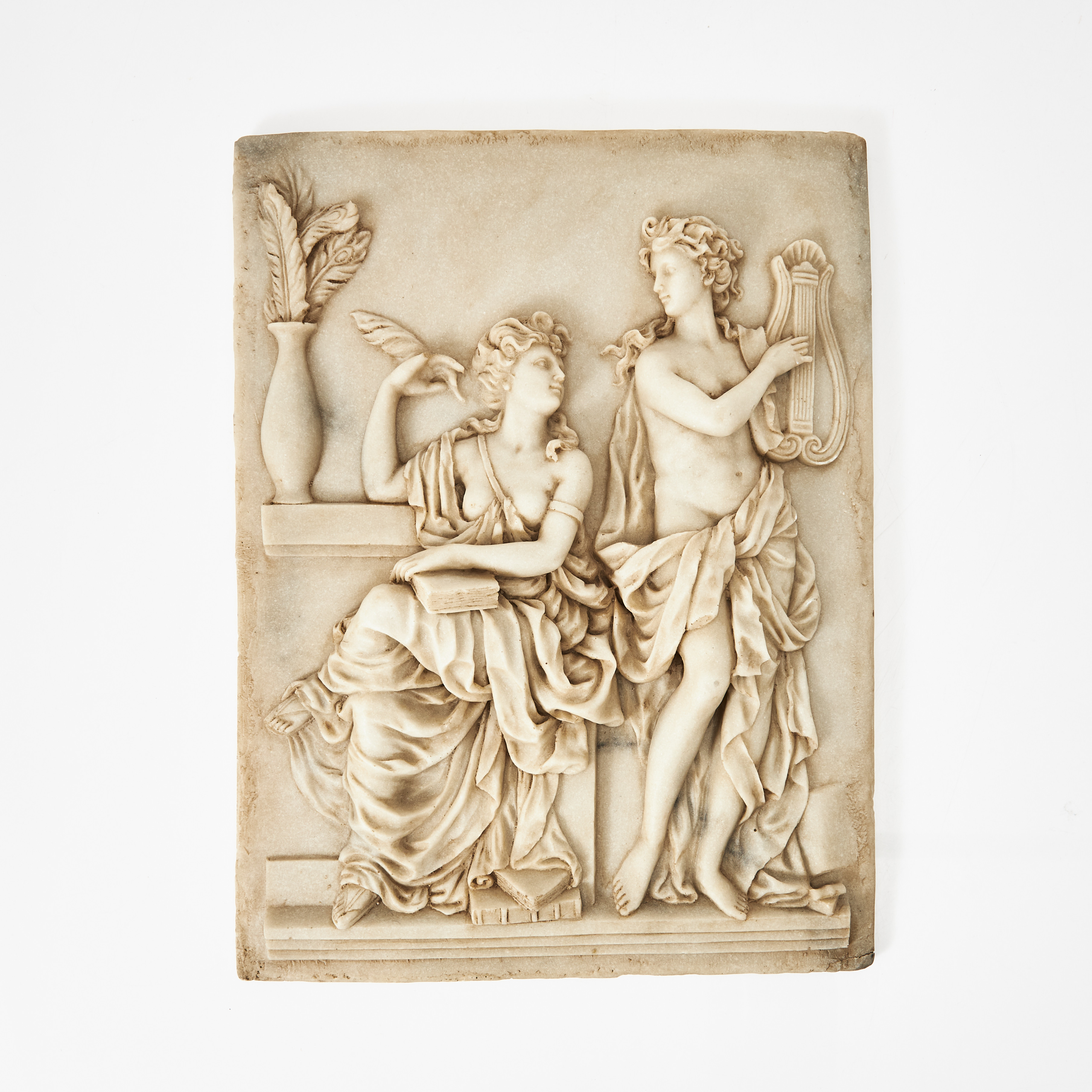 RELIEF, antikiserande motiv av kvinnor, konstmassa/resin.