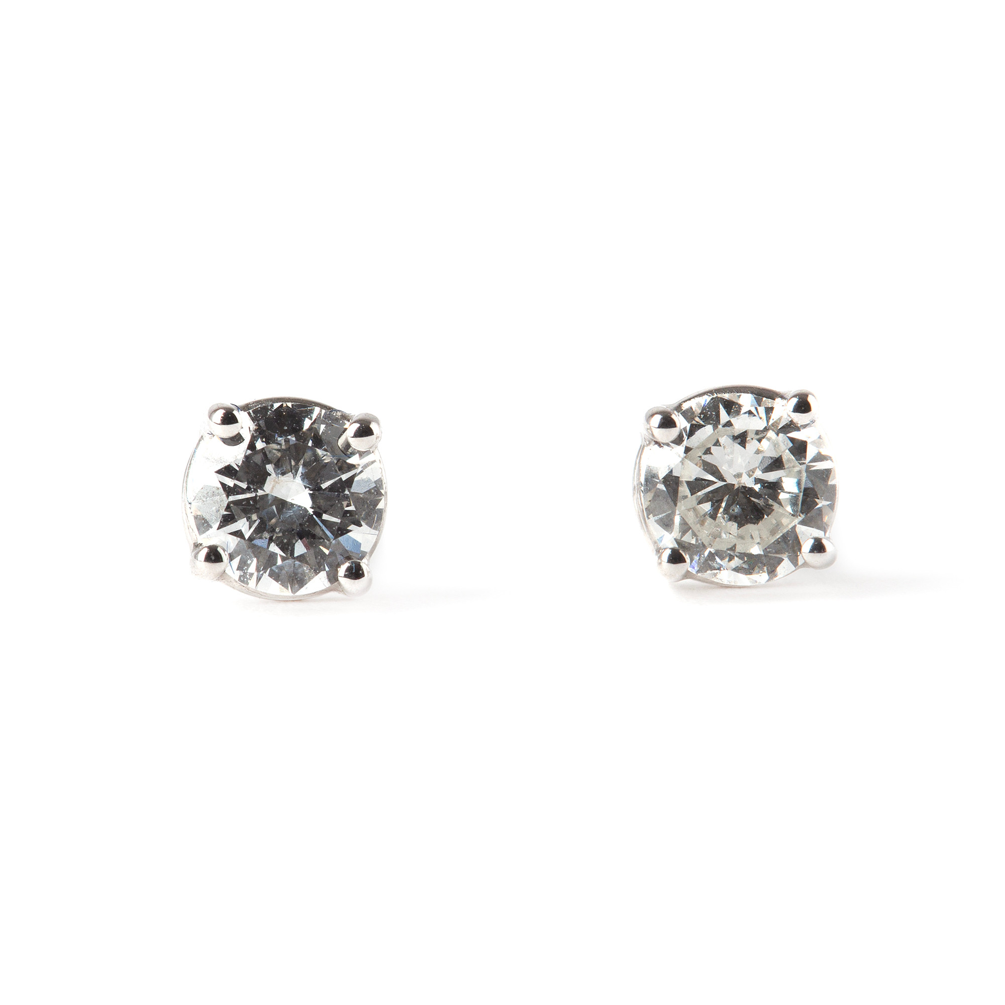 ÖRHÄNGEN, 18K vitguld med briljantslipade diamanter, totalt ca 0.62 ct.