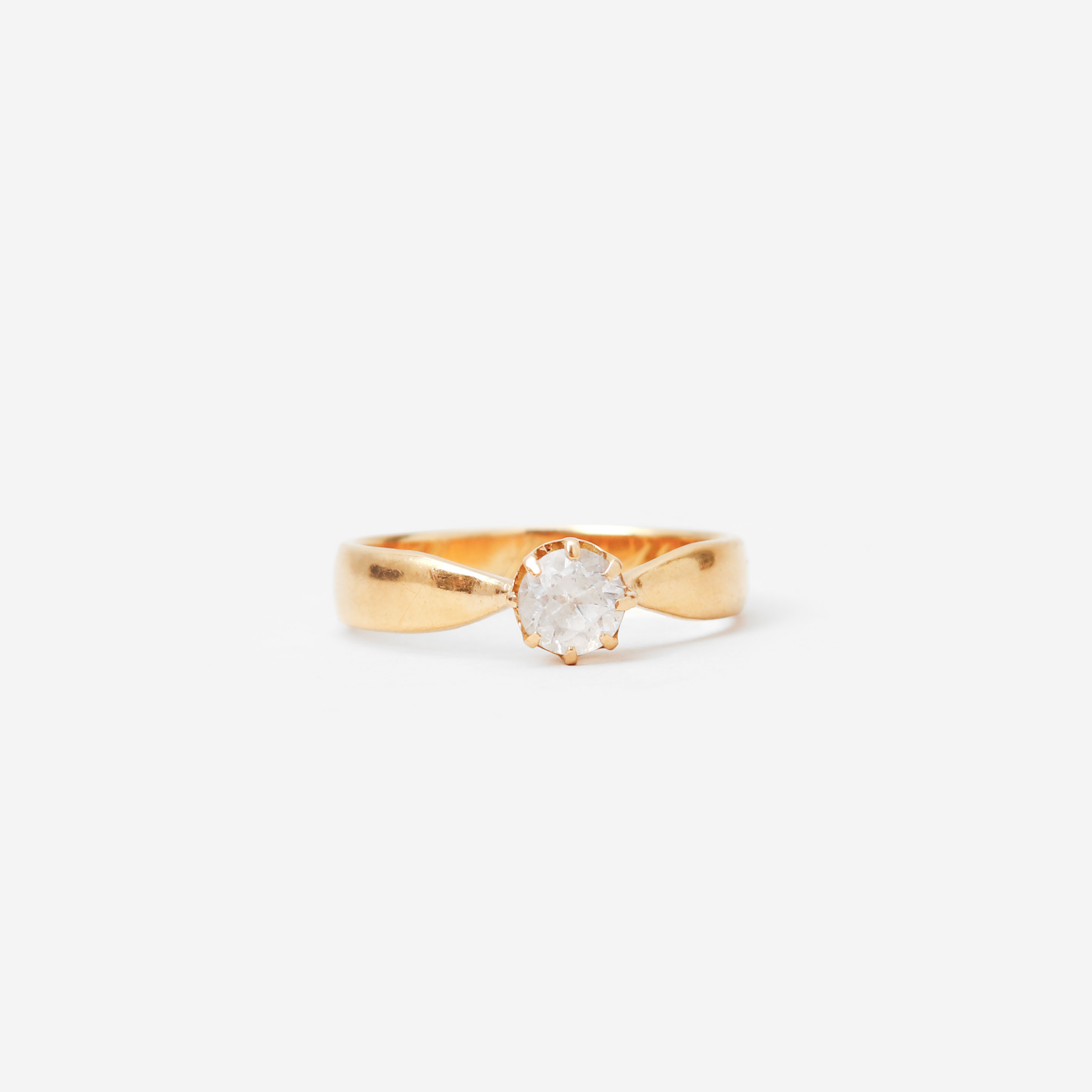 RING, 18k guld och syntetisk sten. Total vikt 3.2 gram.