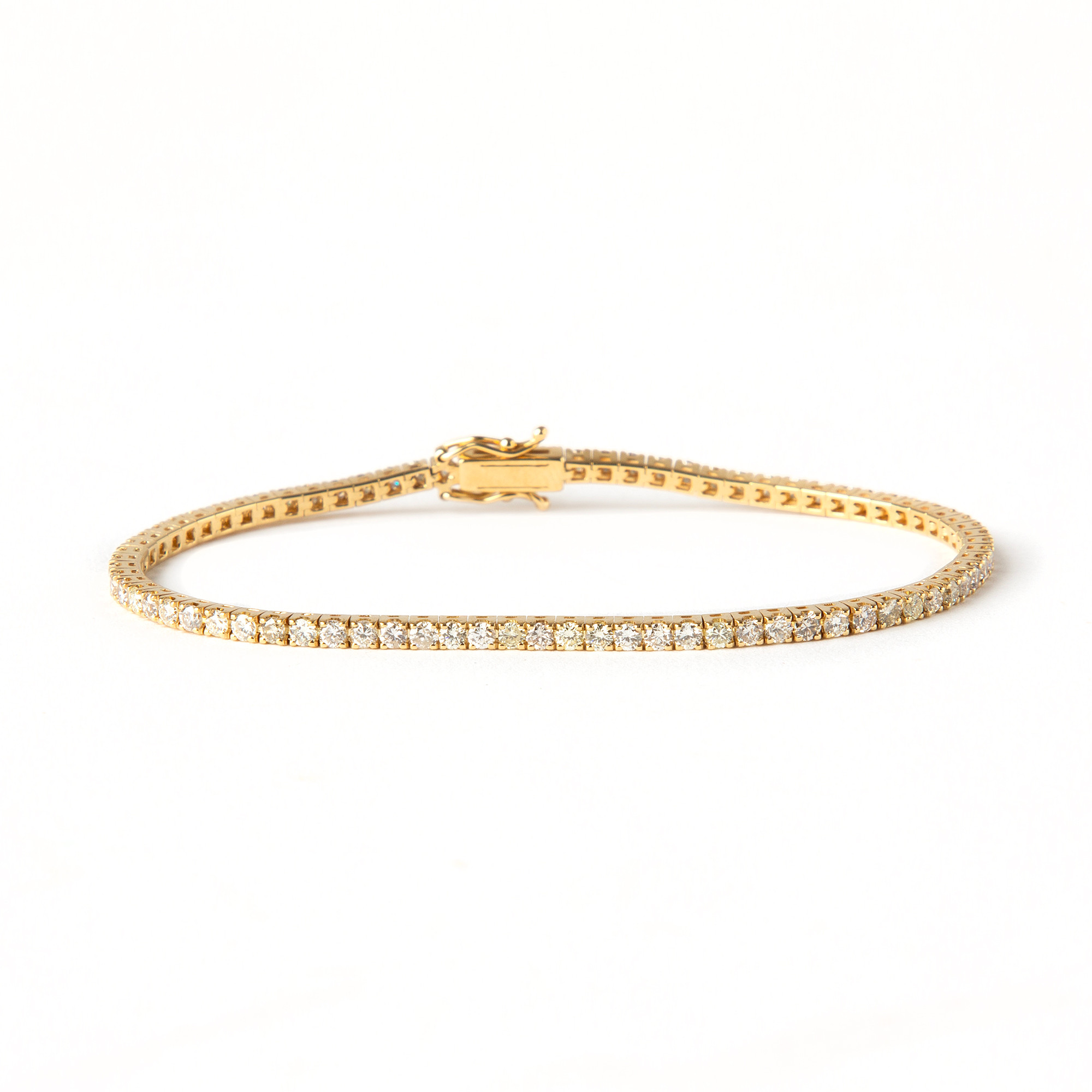 ARMBAND, "tennisarmband", 18K guld med briljantslipade diamanter, totalt ca 2.80 ct.