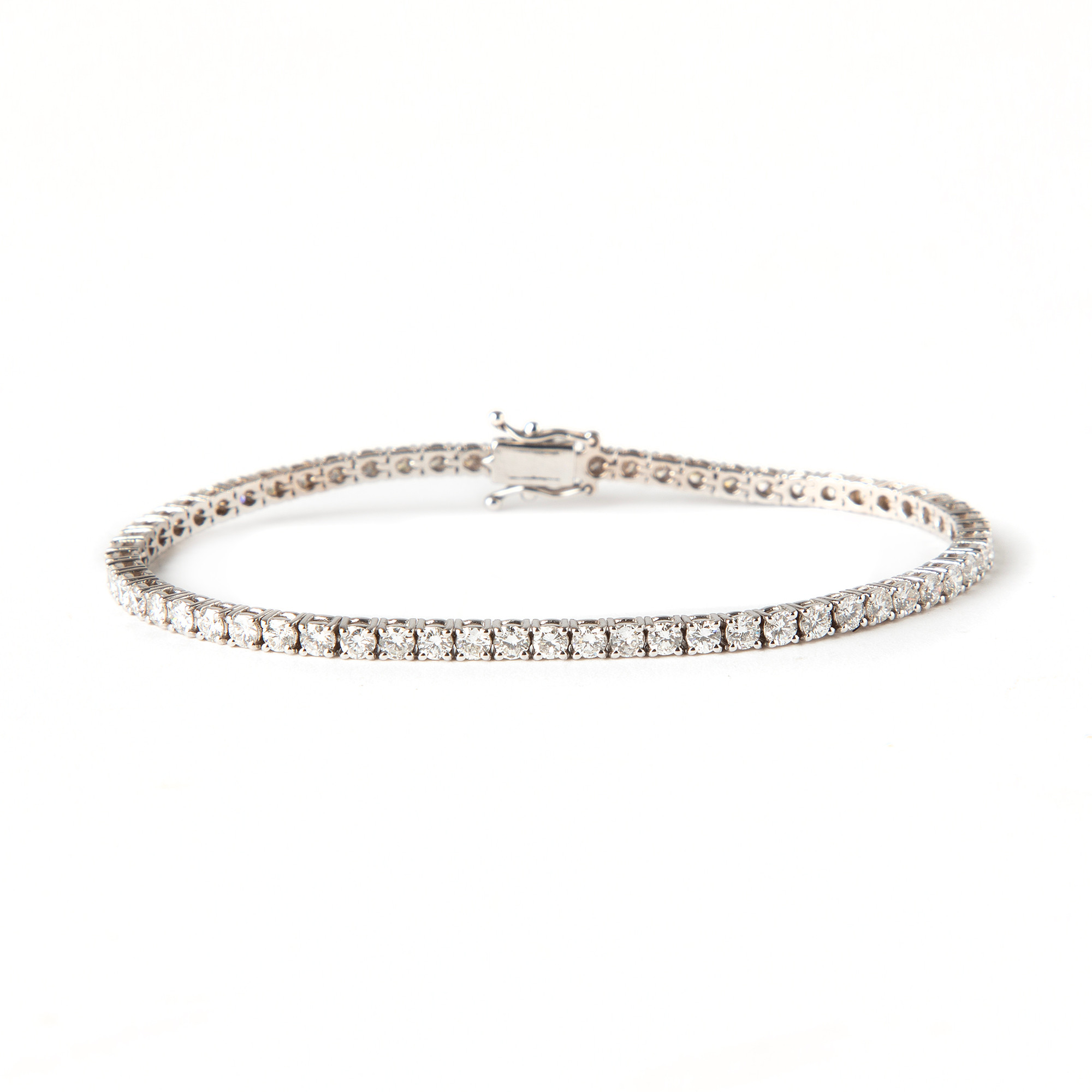ARMBAND, "tennisarmband", 18K vitguld med briljantslipade diamanter, totalt ca 3.58 ct.