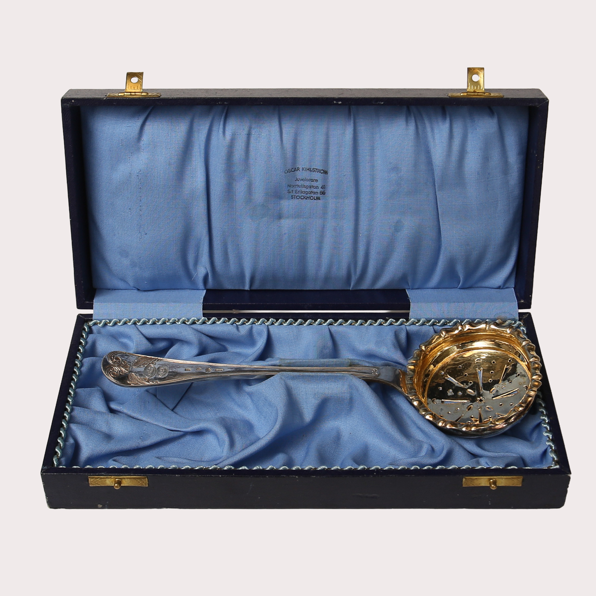 STRÖSKED, silver, 830/1000, invändigt förgylld. Sverige, Stämplad år 1856. Totalvikt 62,7 gram.