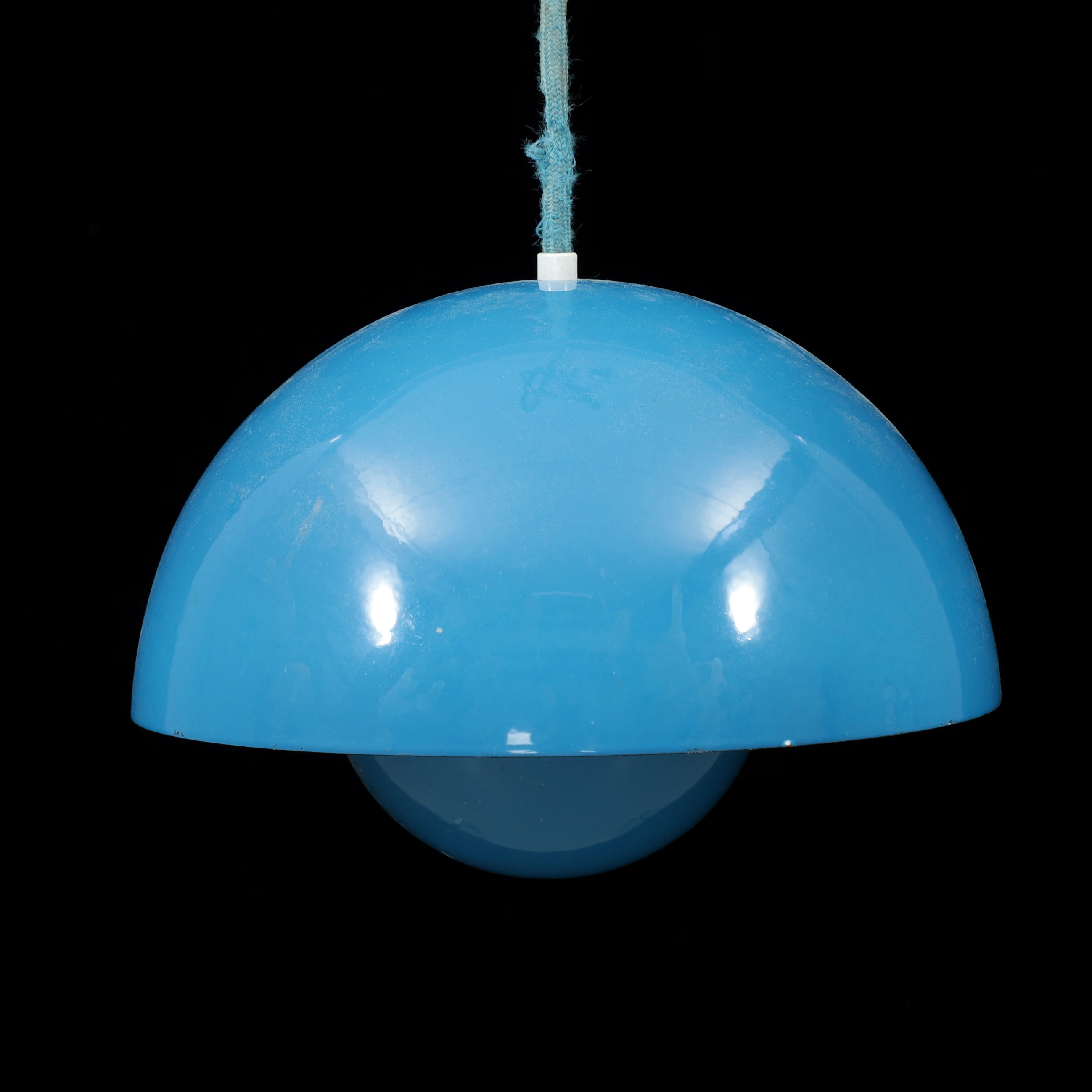 VERNER PANTON. Taklampa, "Flowerpot", Louis Poulsen, 1900-talets andra hälft.