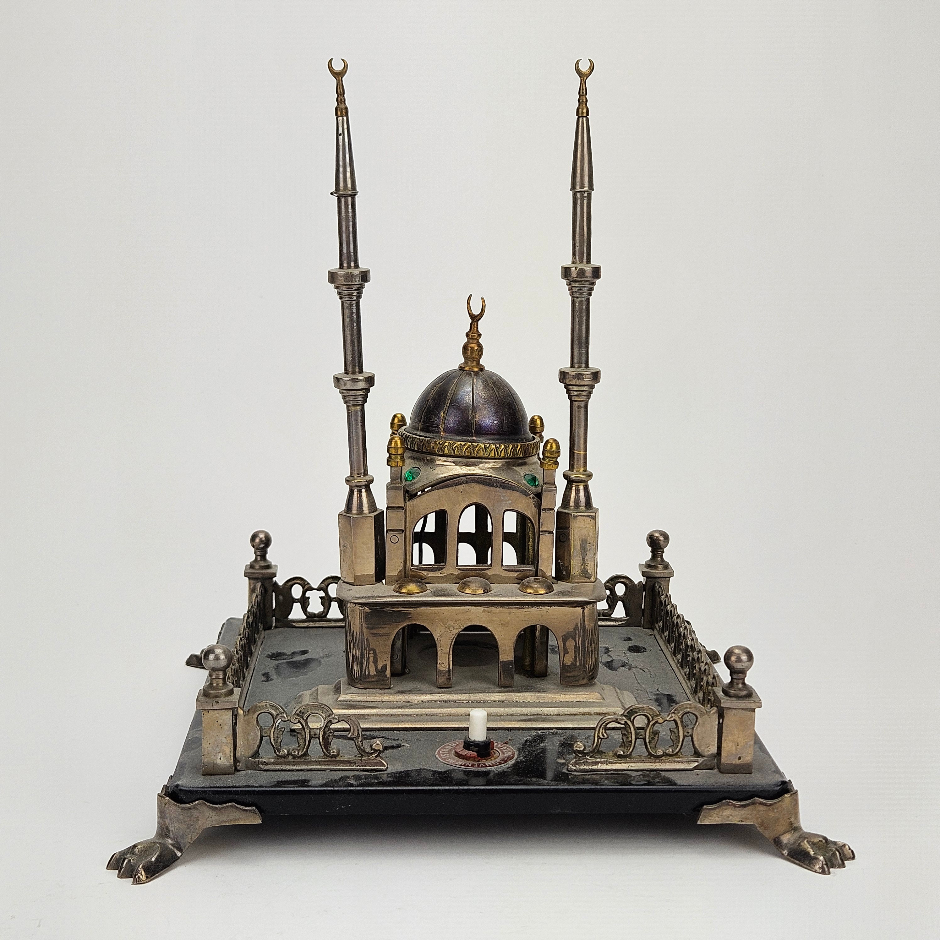 BORDSLAMPA, metall, märkt "Souvenir of Istanbul...", Turkiet, 1900-tal.