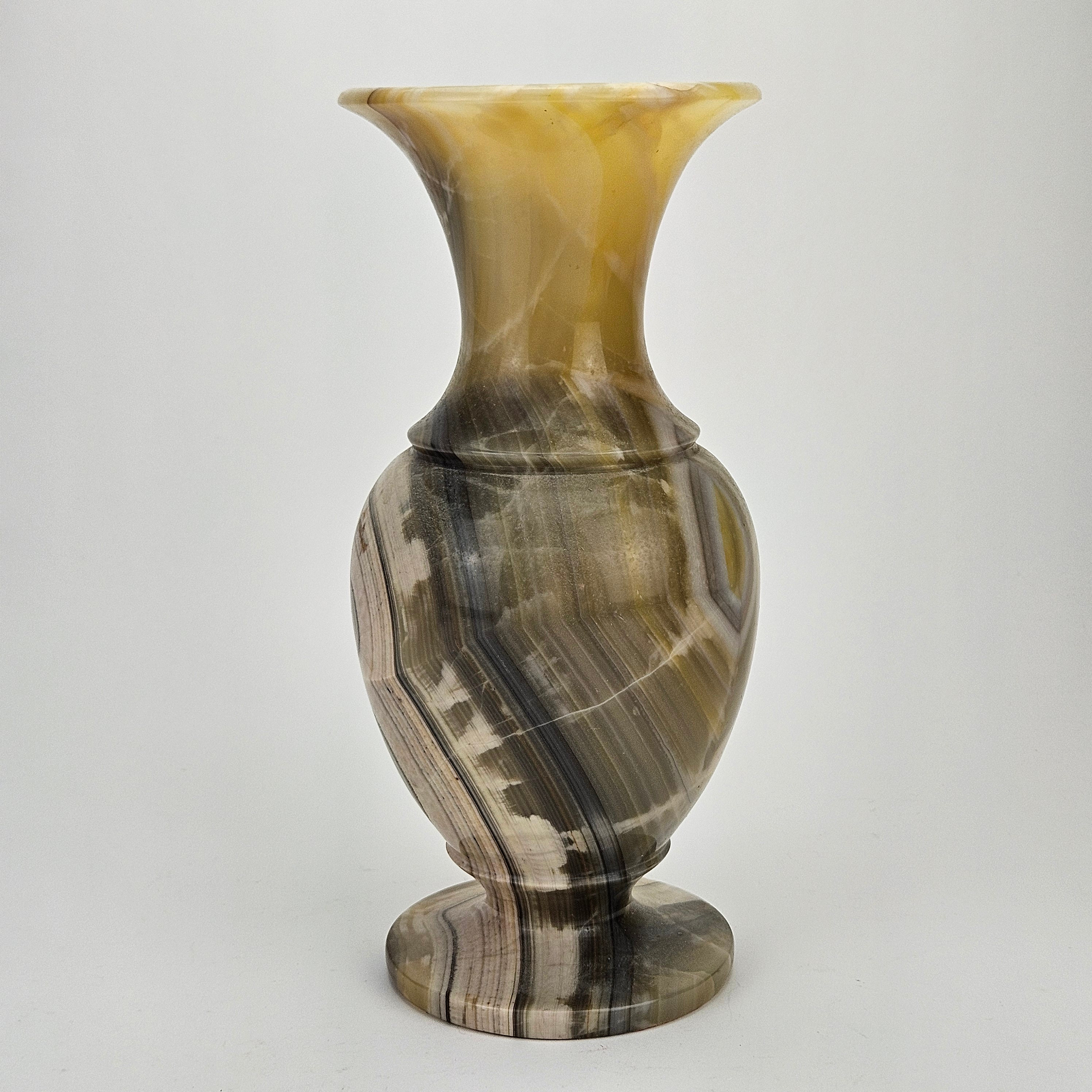 URNA, onyx, 1900-talets andra hälft.