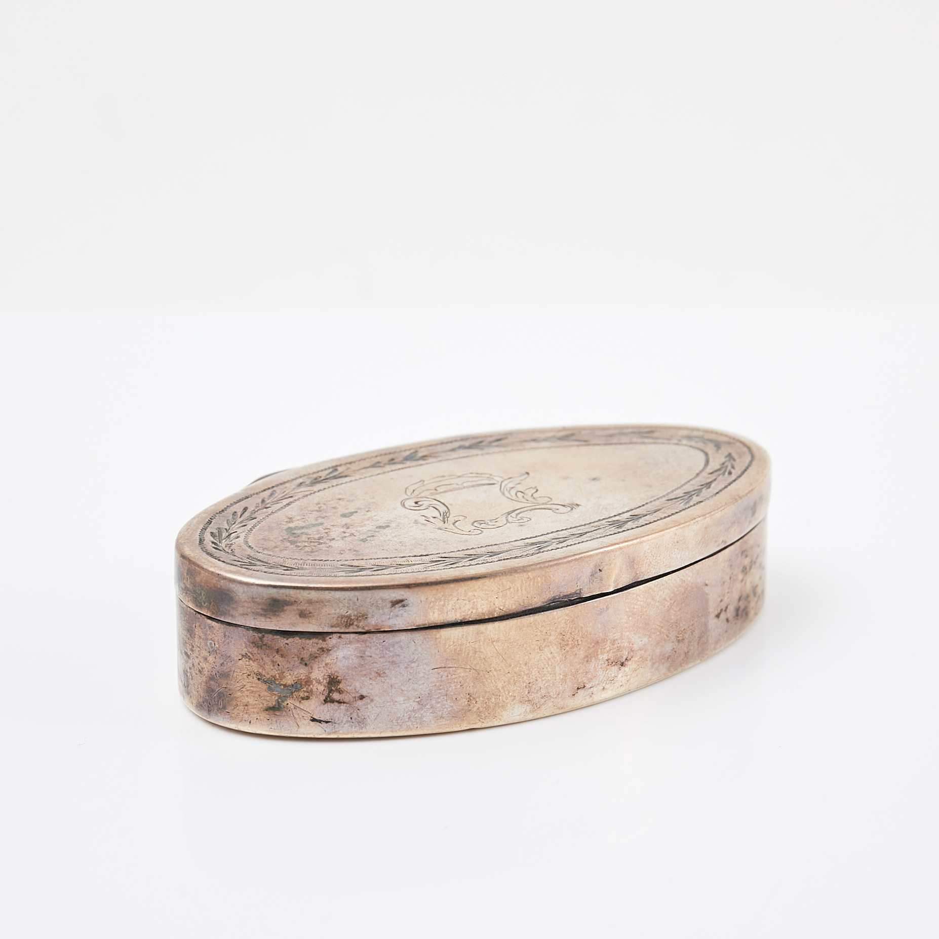 DOSA, silver, invändigt förgylld, ciselerad dekor, Carl Fredrik Hedin, Örebro 1819.