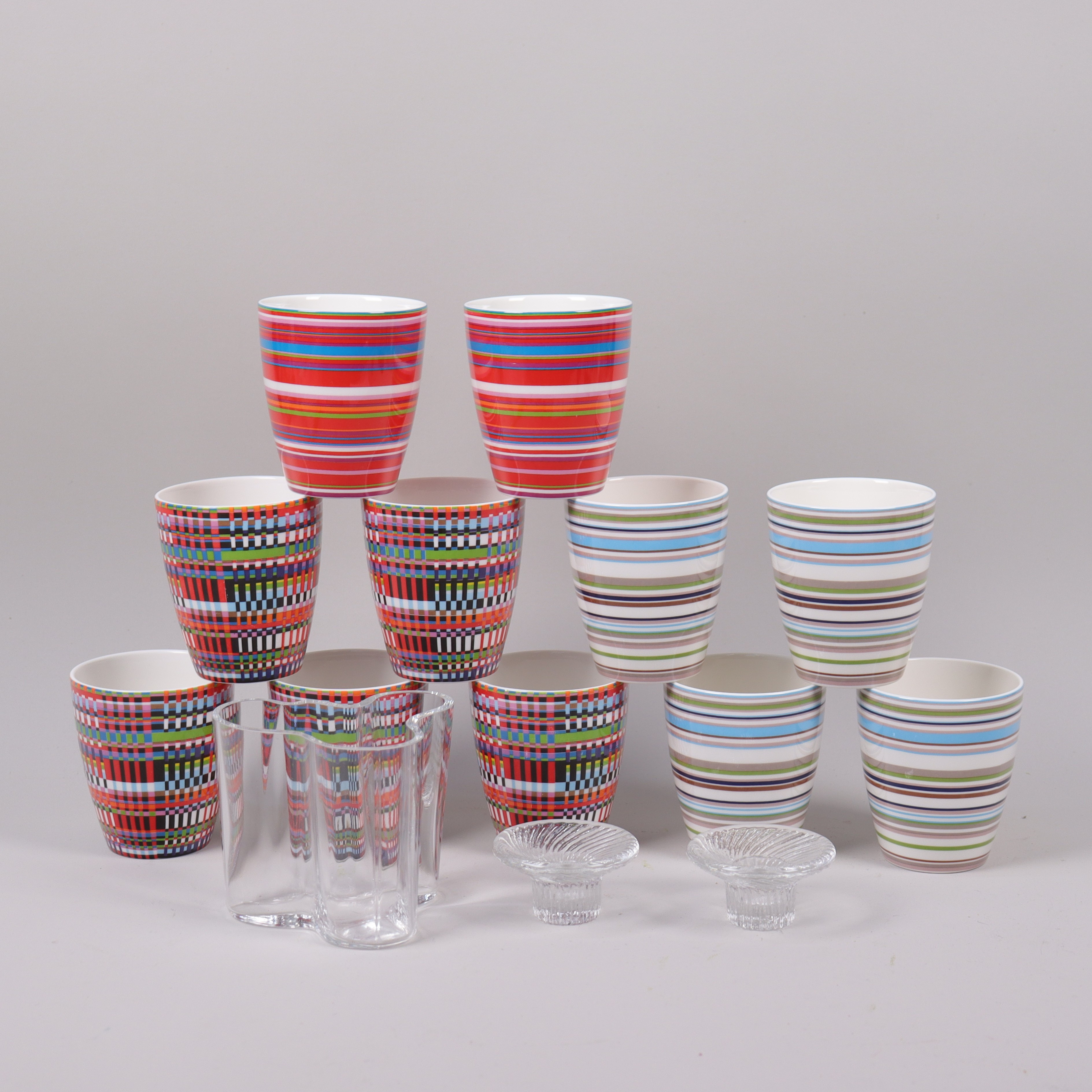 IITTALA, muggar, vas samt ljusstakar, Finland, 14 delar.