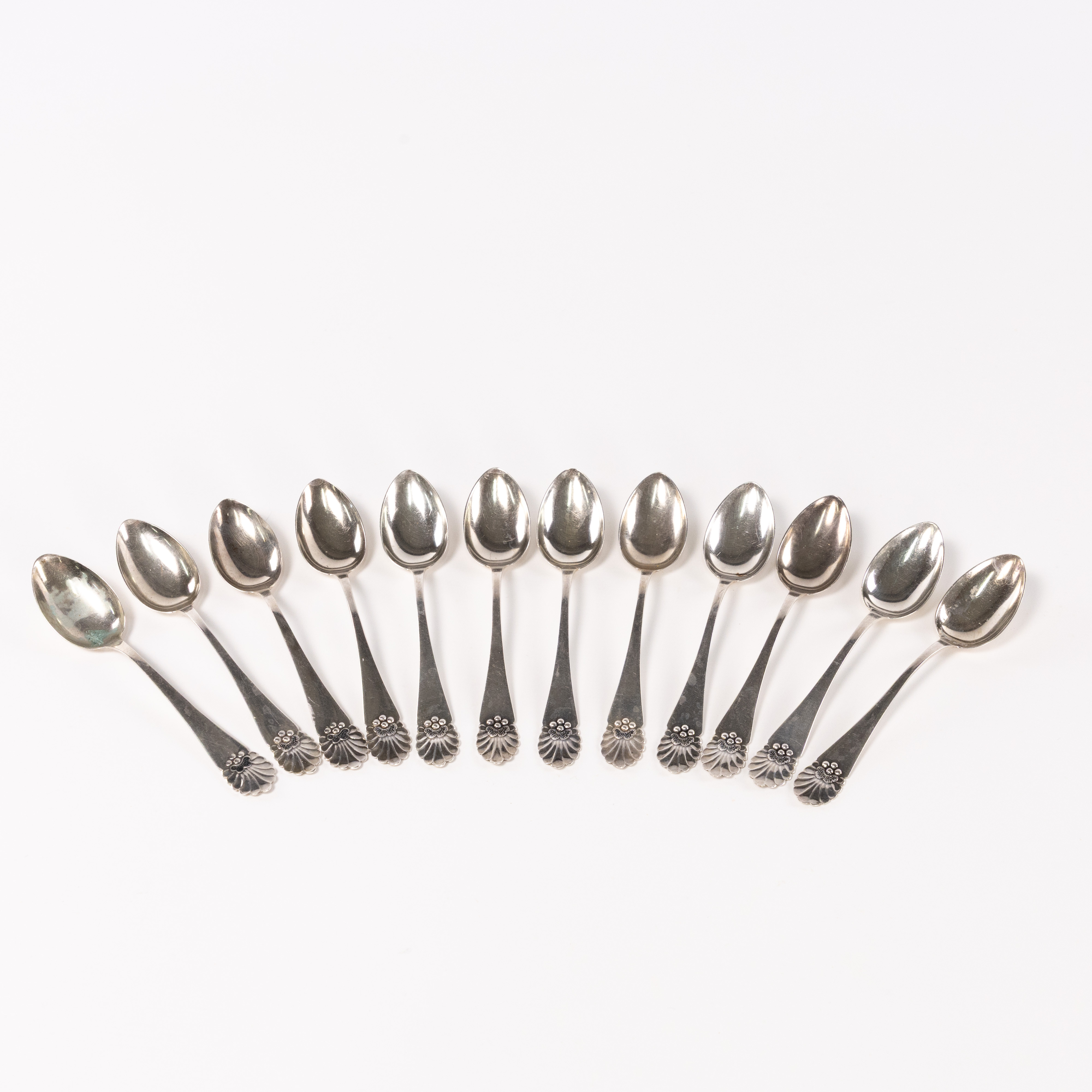 KAFFESKEDAR. 12 st, silver.