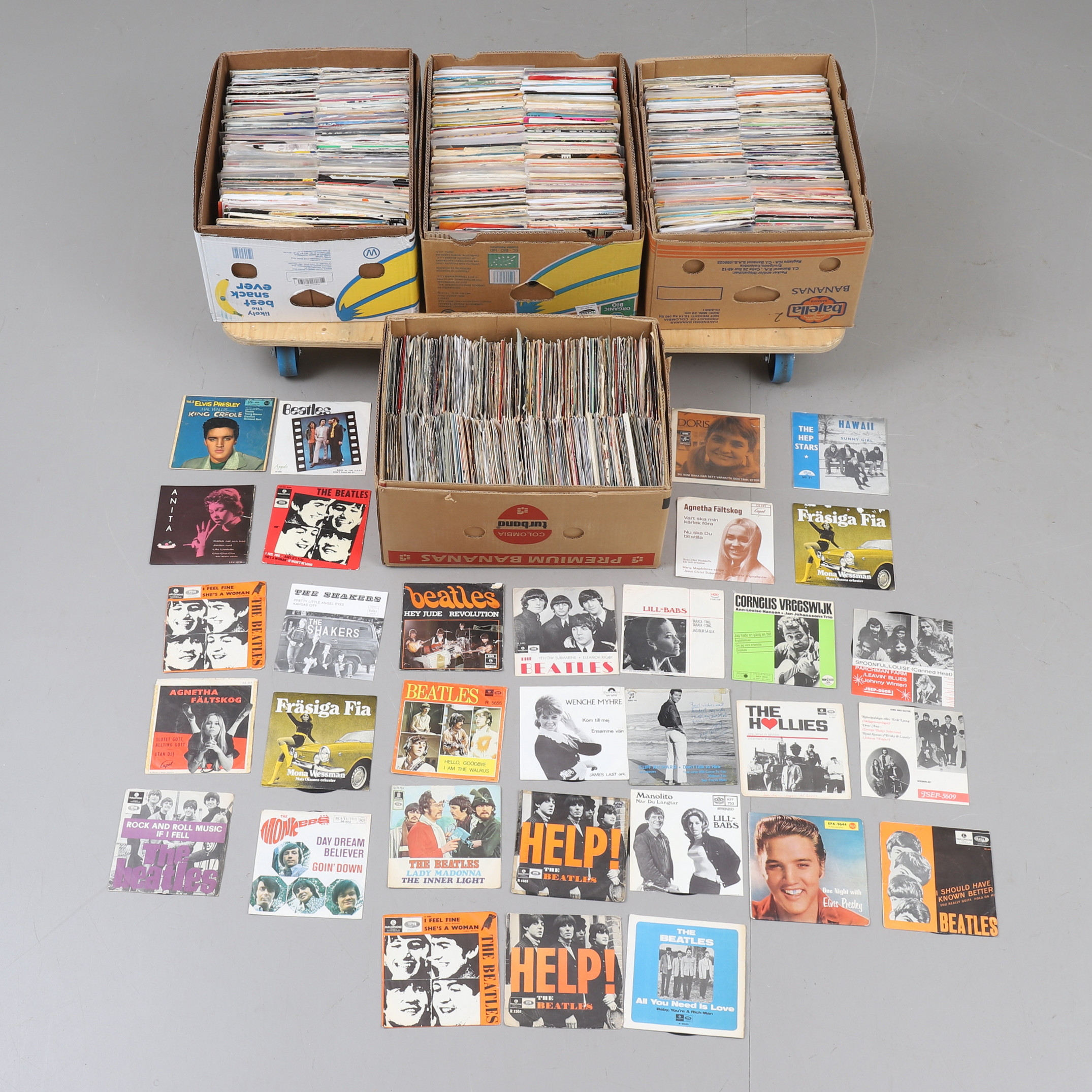 PARTI VINYL, cirka 1200 singlar/EP.