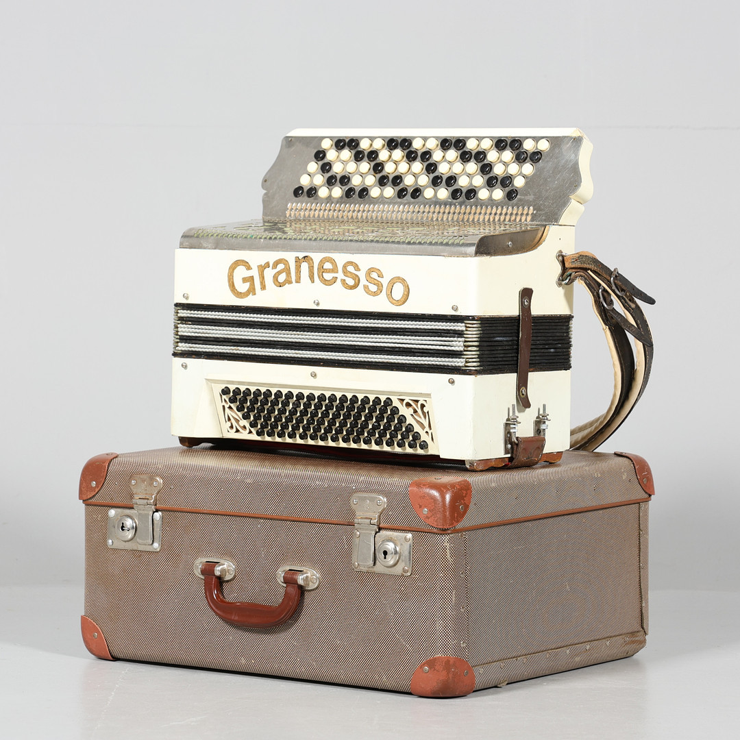 DRAGSPEL, Granesso.