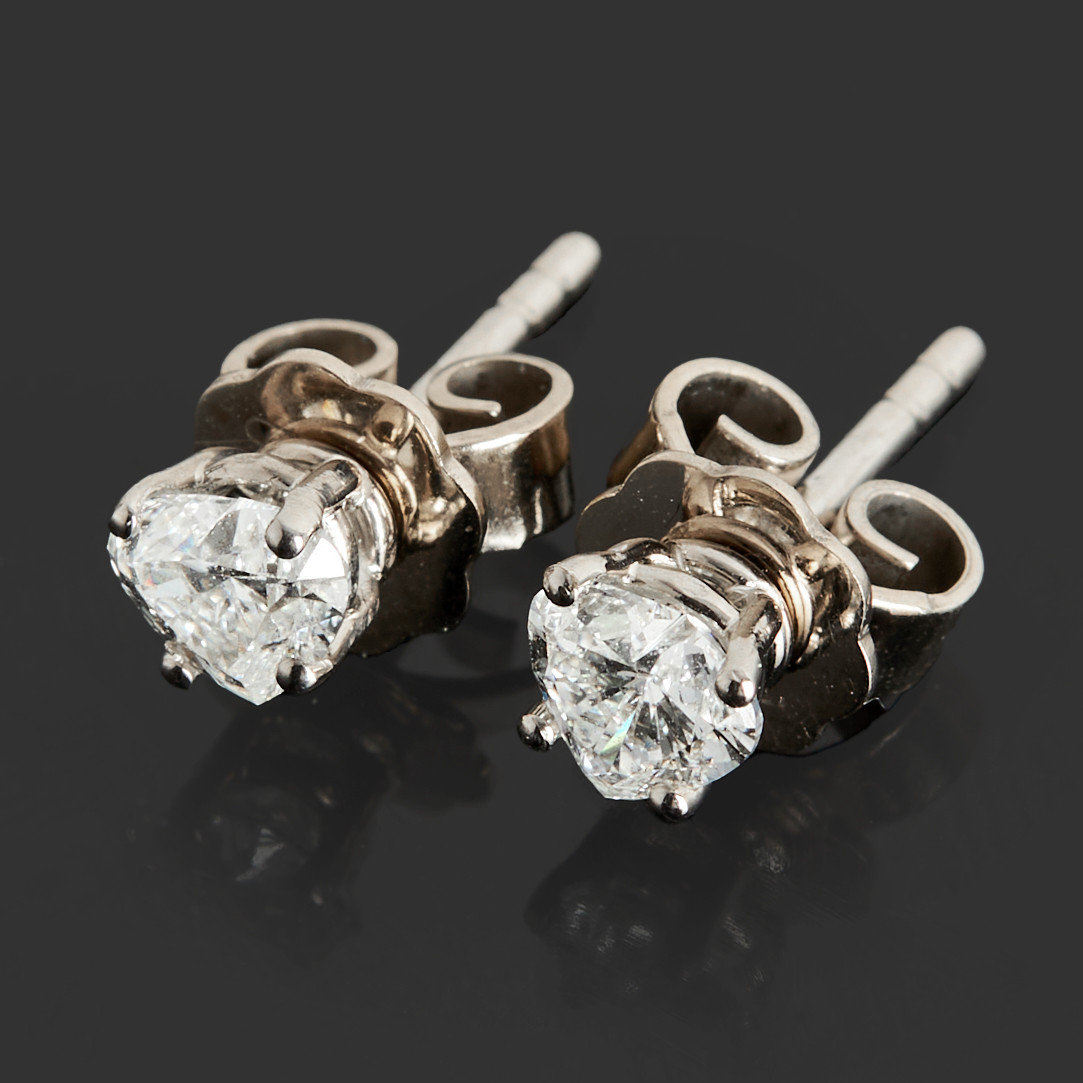 ÖRHÄNGEN, 1 par, 18k vitguld, hjärtslipade diamanter totalt 0.60ct, Wallin jewels, certifikat medföljer.