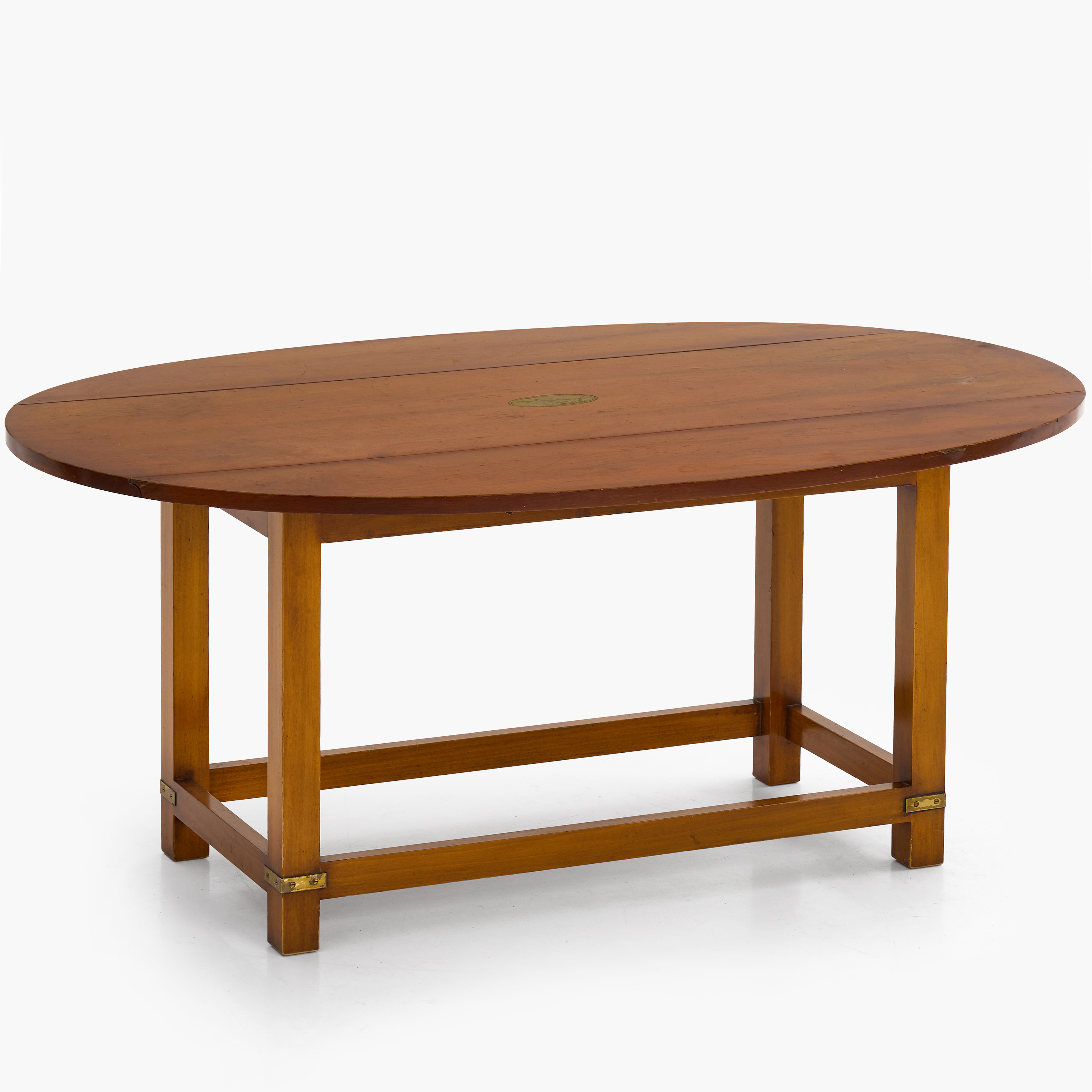 SOFFBORD, idegran och mahogny, detaljer i mässing, Reprodux Furniture, England, 1900-talets andra hälft.