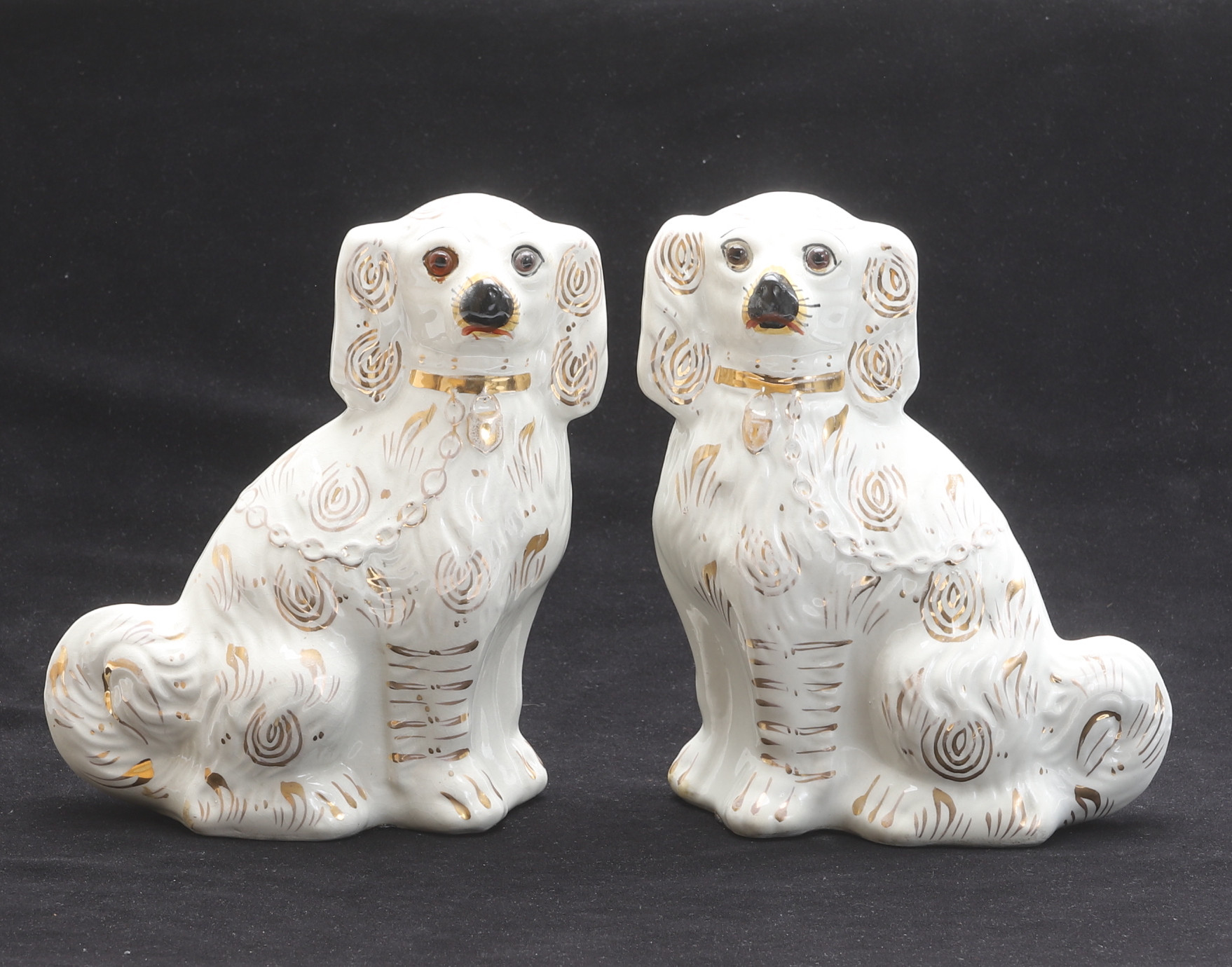 FIGURINER, ett par, hundar, flintgods, Staffordshire, England, tidigt 1900-tal.