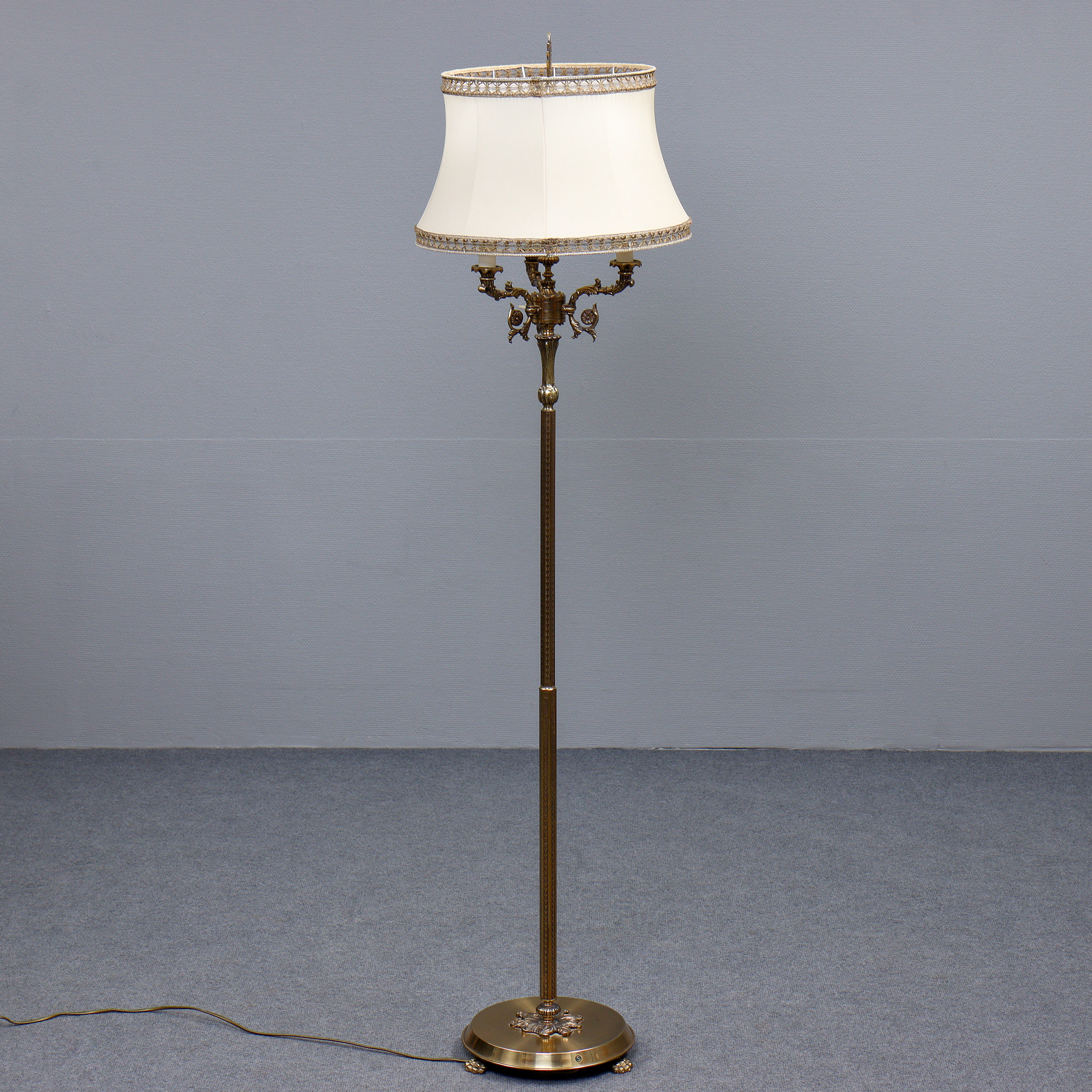 GOLVLAMPA, MÄSSING, 3 LJUSPUNKTER, ABE 804-805.