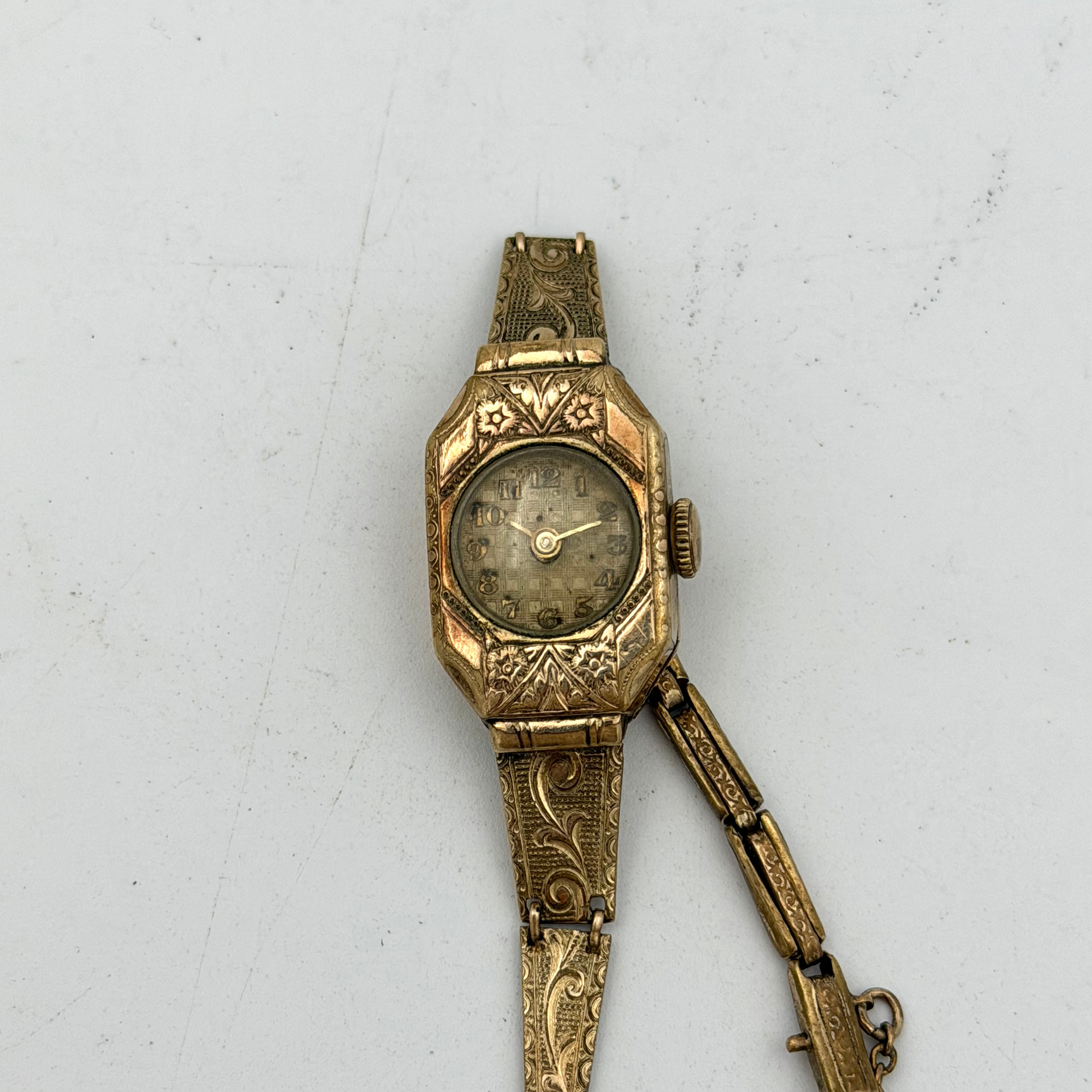 ARMBANDSUR, 1920/30-tal, art deco, manuell, gulddouble´.