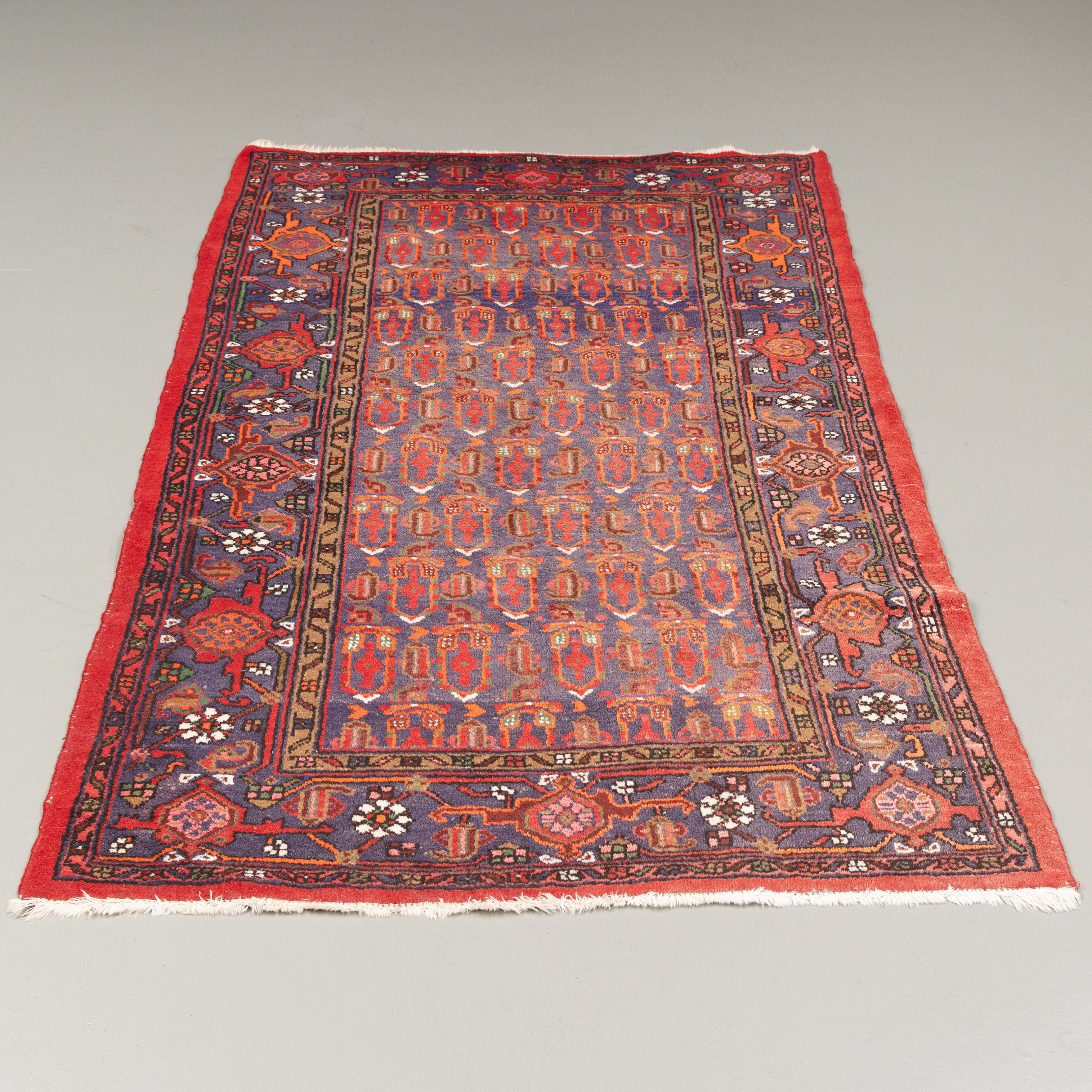 MATTA, Persien, mått ca 210x122 cm.