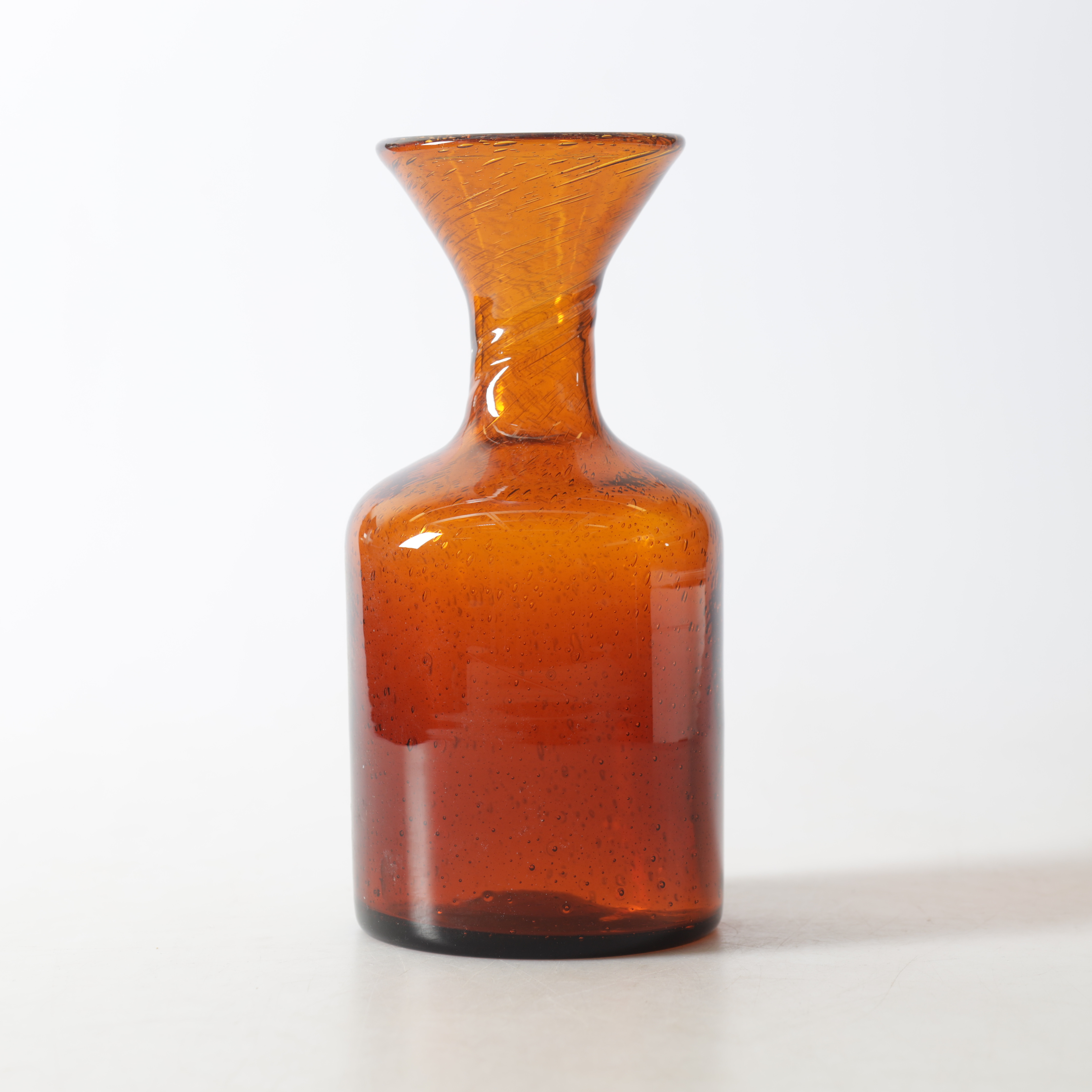 ERIK HÖGLUND. Vas, glas, Boda, signerad.