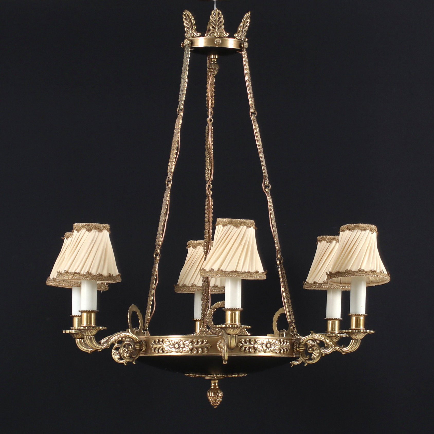 TAKAMPEL, metall, empirestil, 1900-tal.