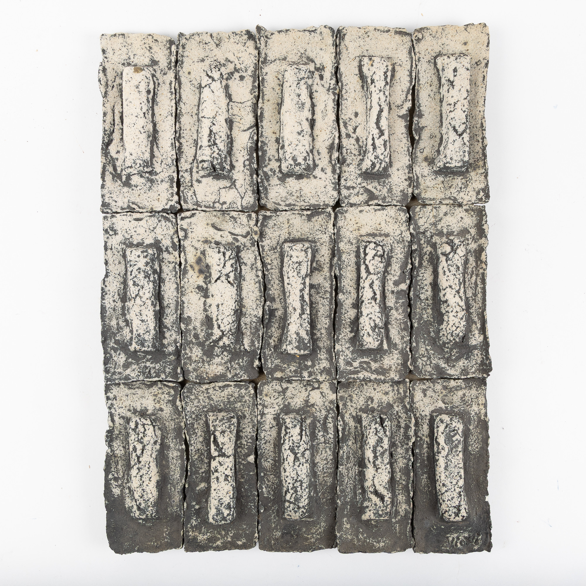ULLA VIOTTI (1933-2025). Väggskulptur, glaserat stengods, egen ateljé, Hammenhög, Österlen.