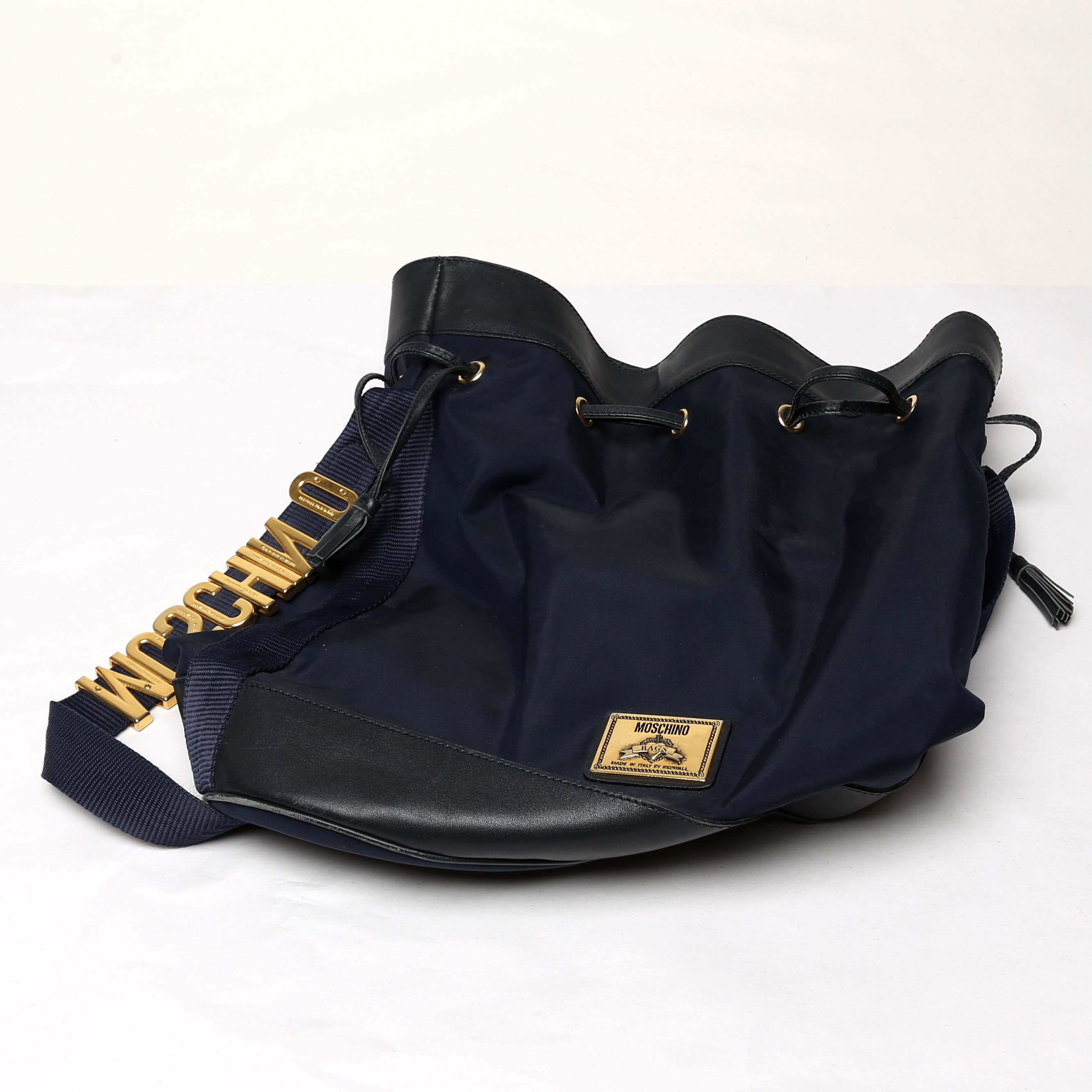 VÄSKA, Moschino.
