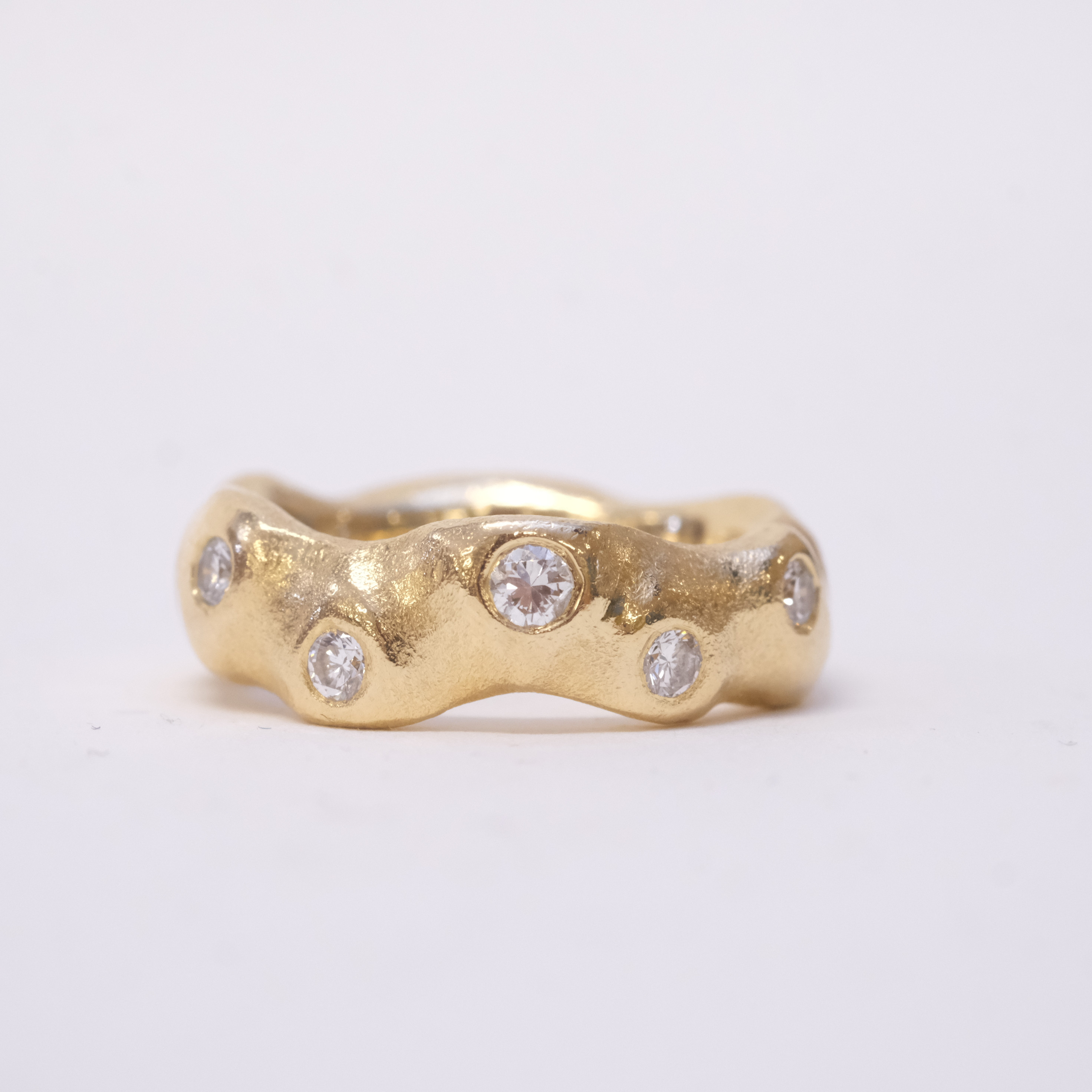 CLAES LILJEROTH, RING 18K GULD MED DIAMANTER.