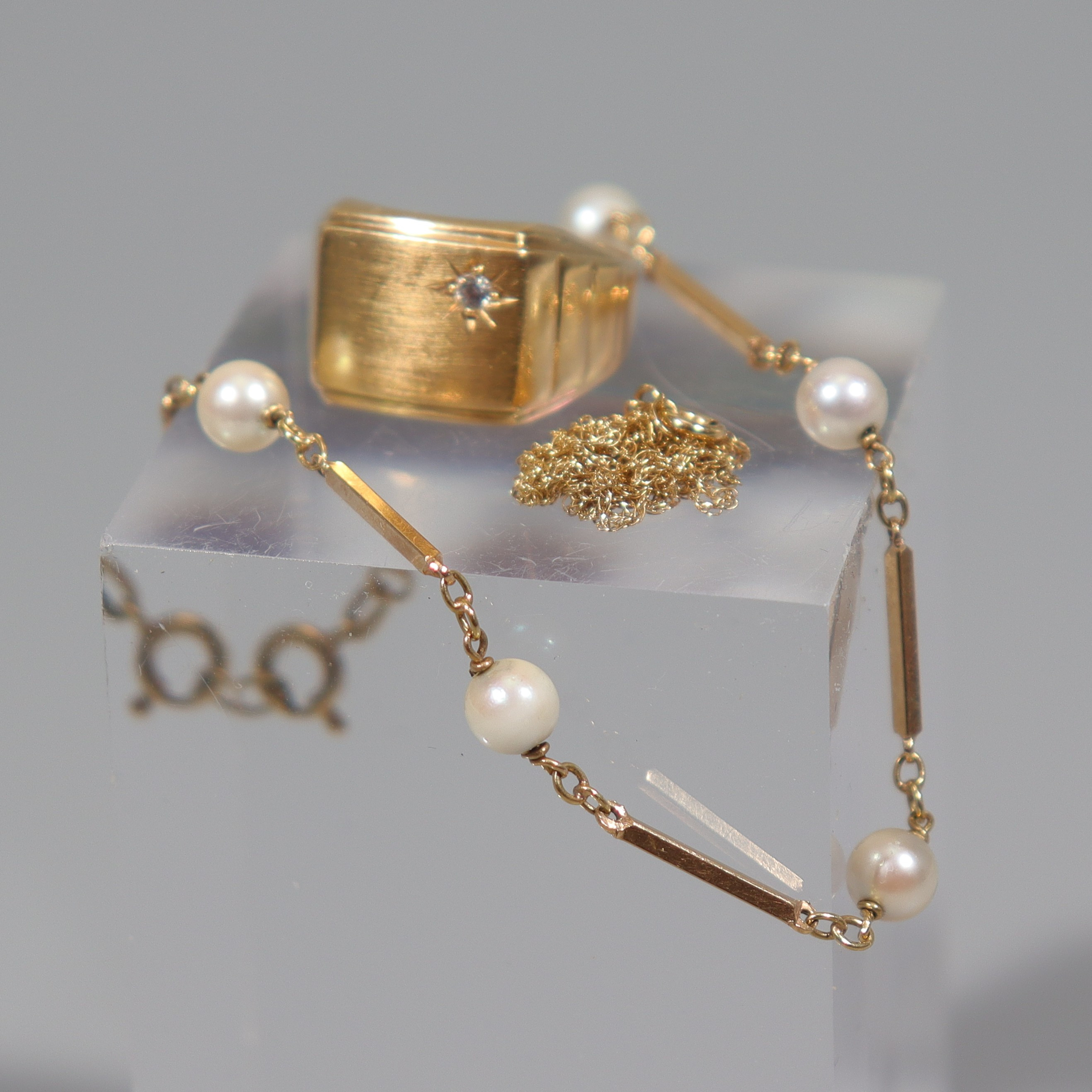 SMYCKEN, guld, 8k och 18k, ring, armband samt halsband, 3 st.