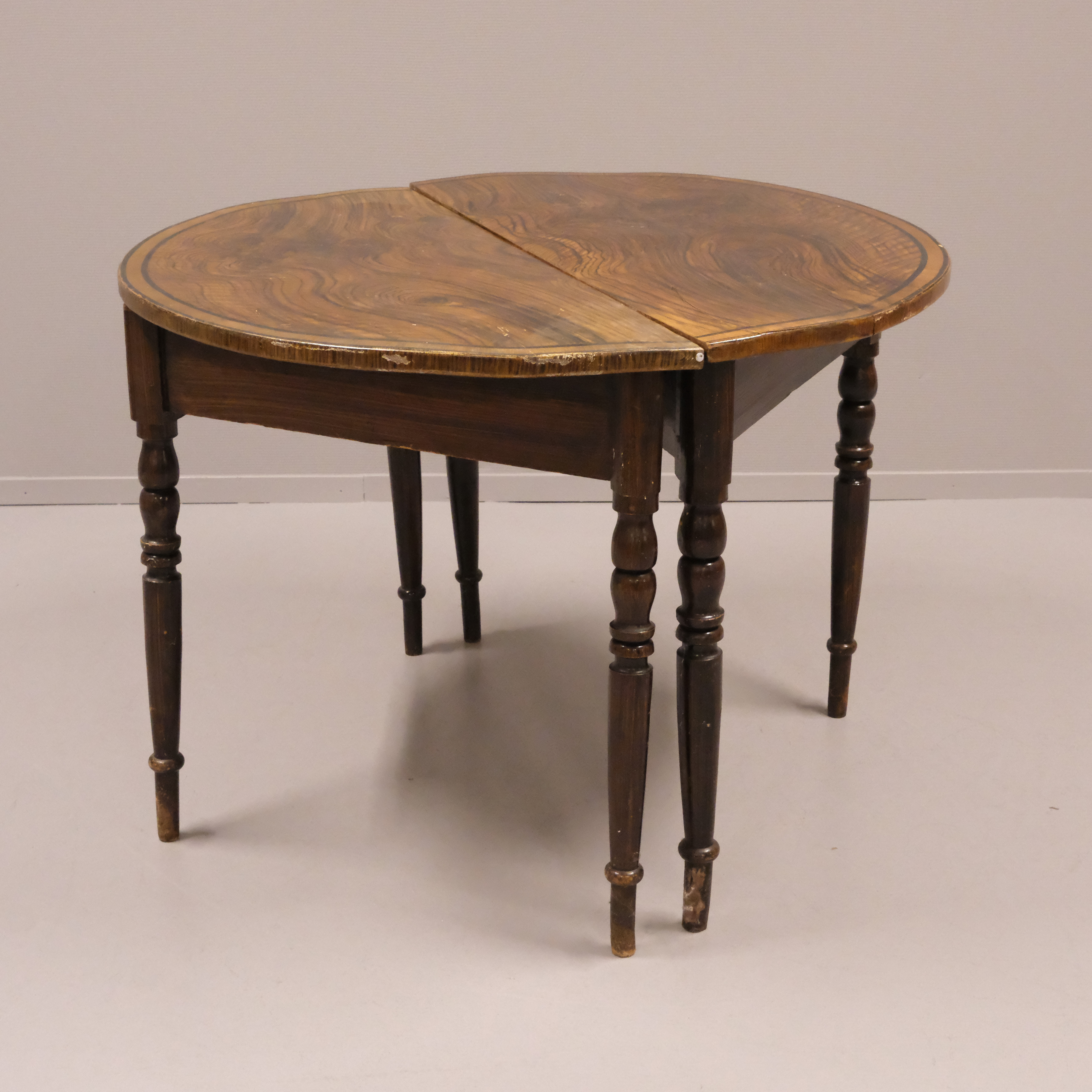 HALVBORD, ETT PAR, 1800-TAL.