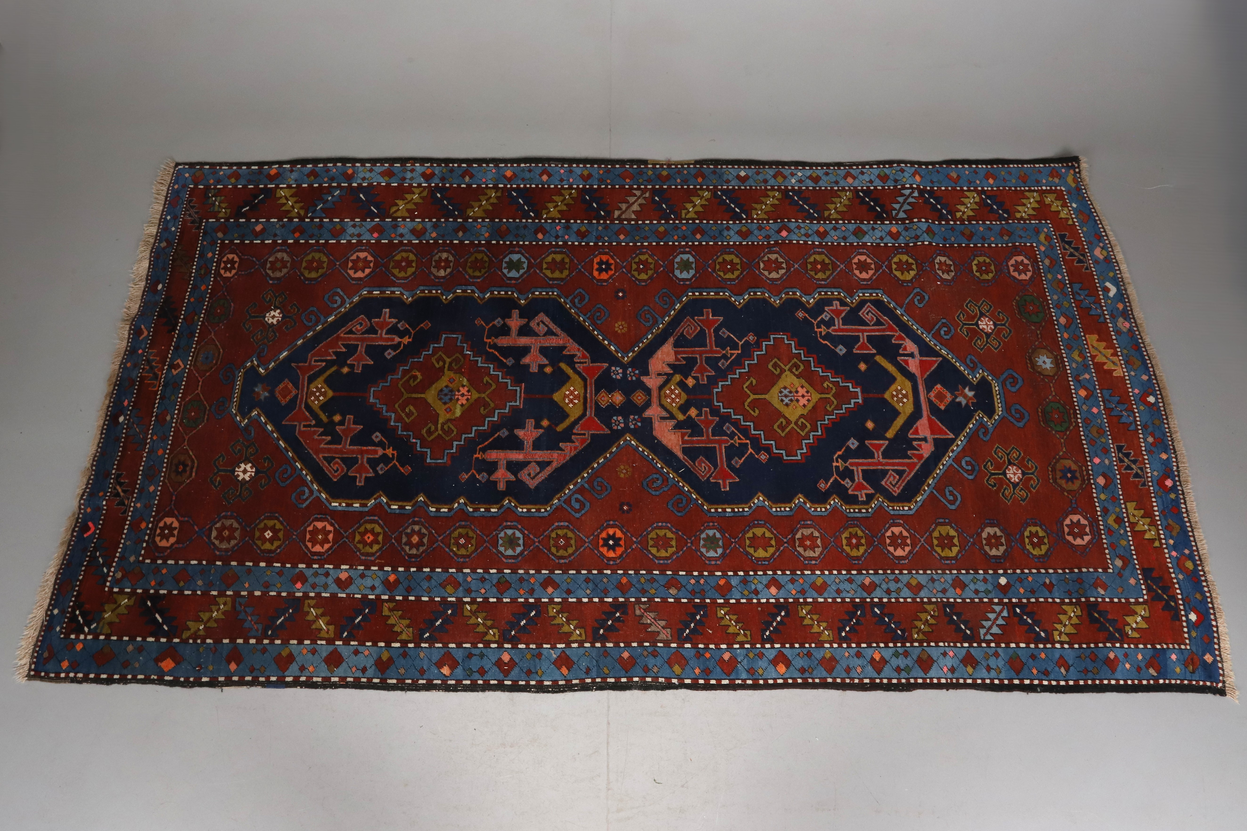 MATTA. Handknuten, semi antik, Kaukasisk, 165 x 302.