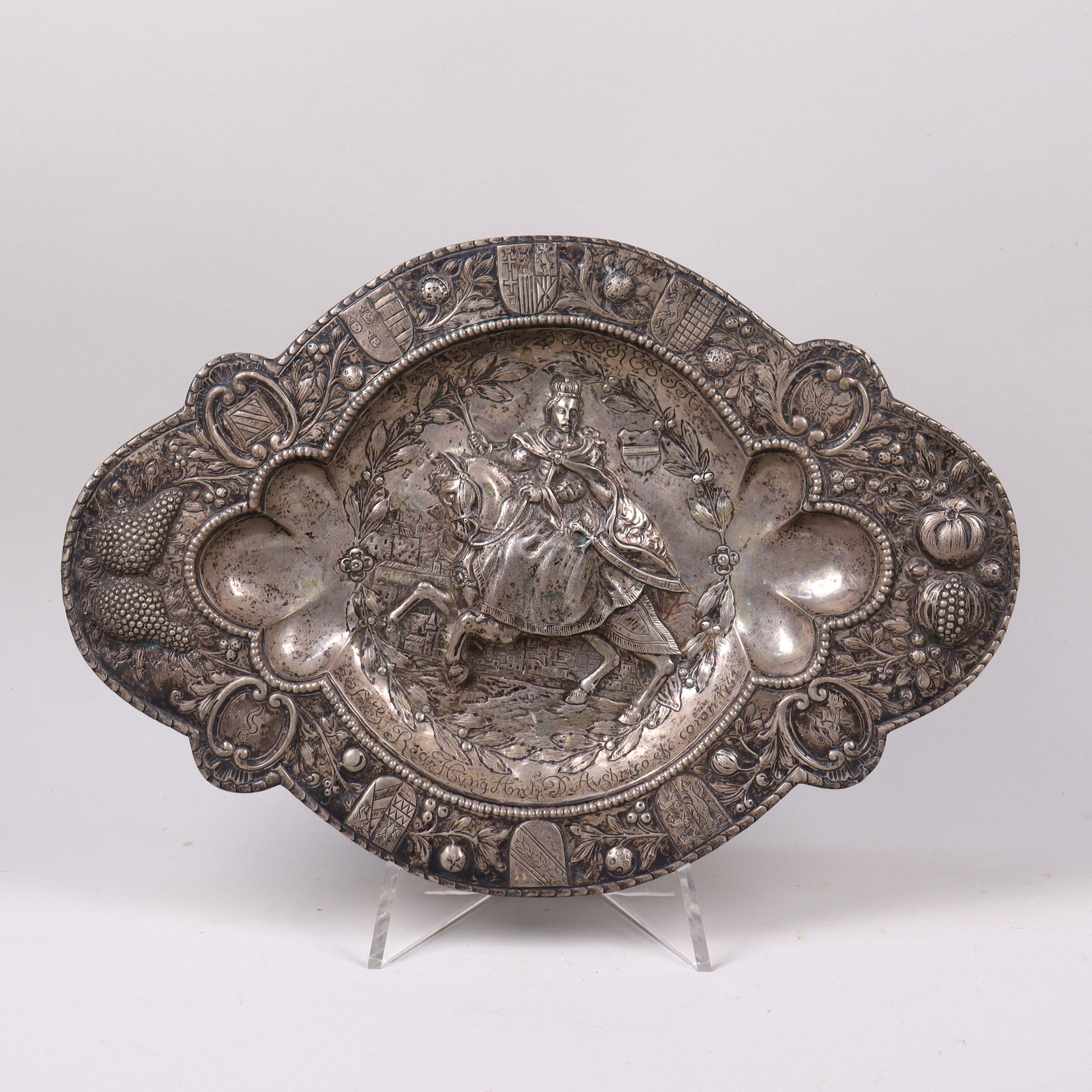 MINNESFAT, silver, kröningen av Maria Theresia av Österrike 1741.