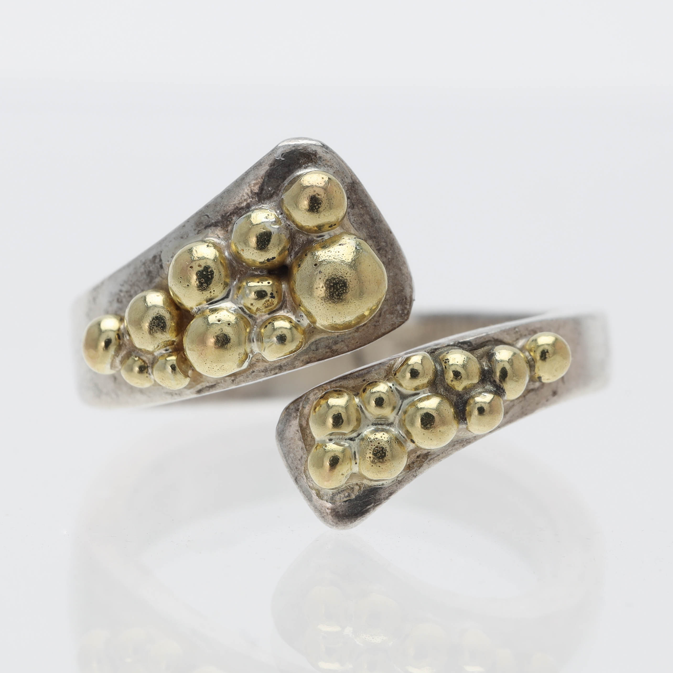 SVEN-ERIK HÖGBERG. Ring, sterlingsilver och 18 k guld, Göteborg 1989.