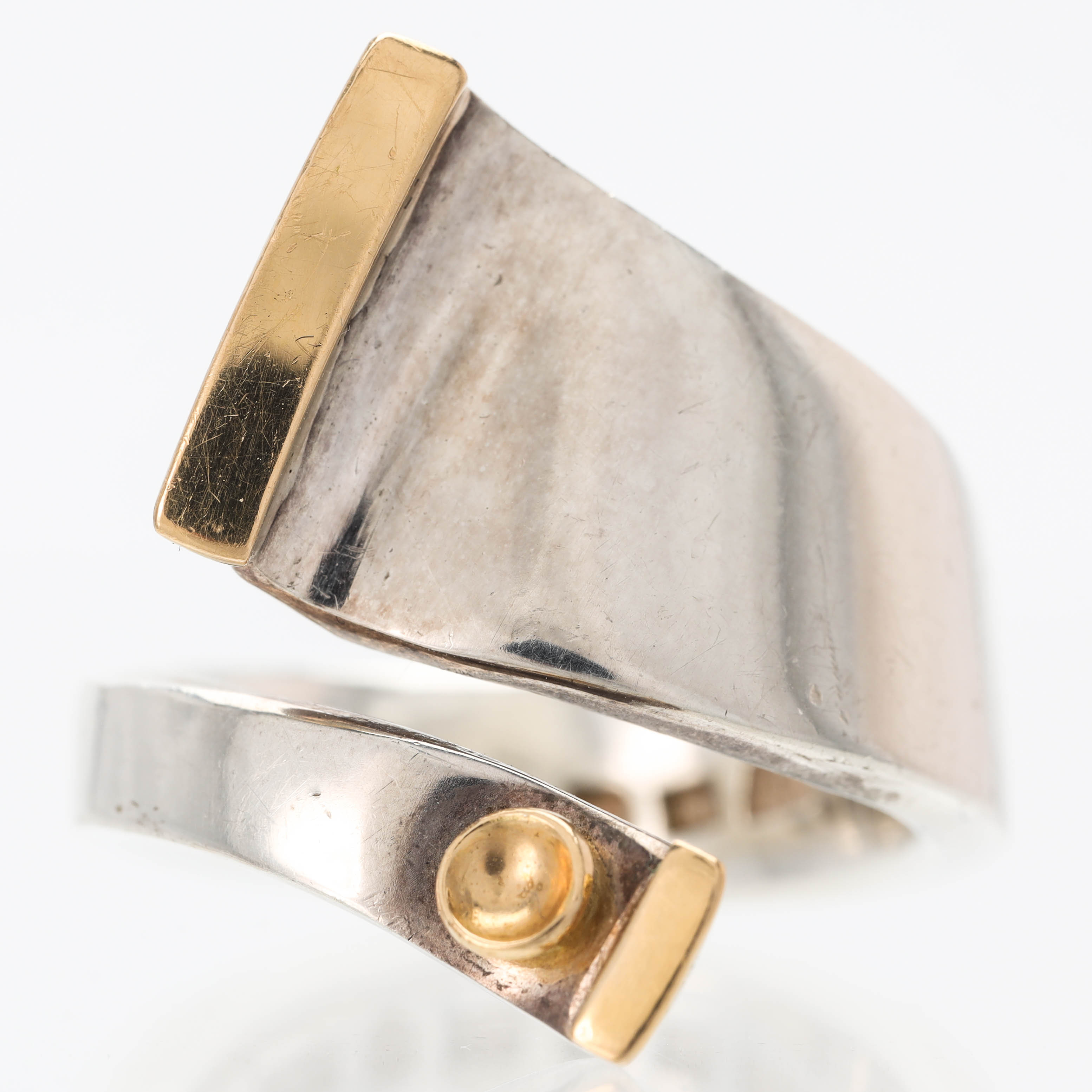 HÖGBERGS EFTERTRÄDARE, ring, sterlingsilver med detaljer i 18k guld, Göteborg 2016.