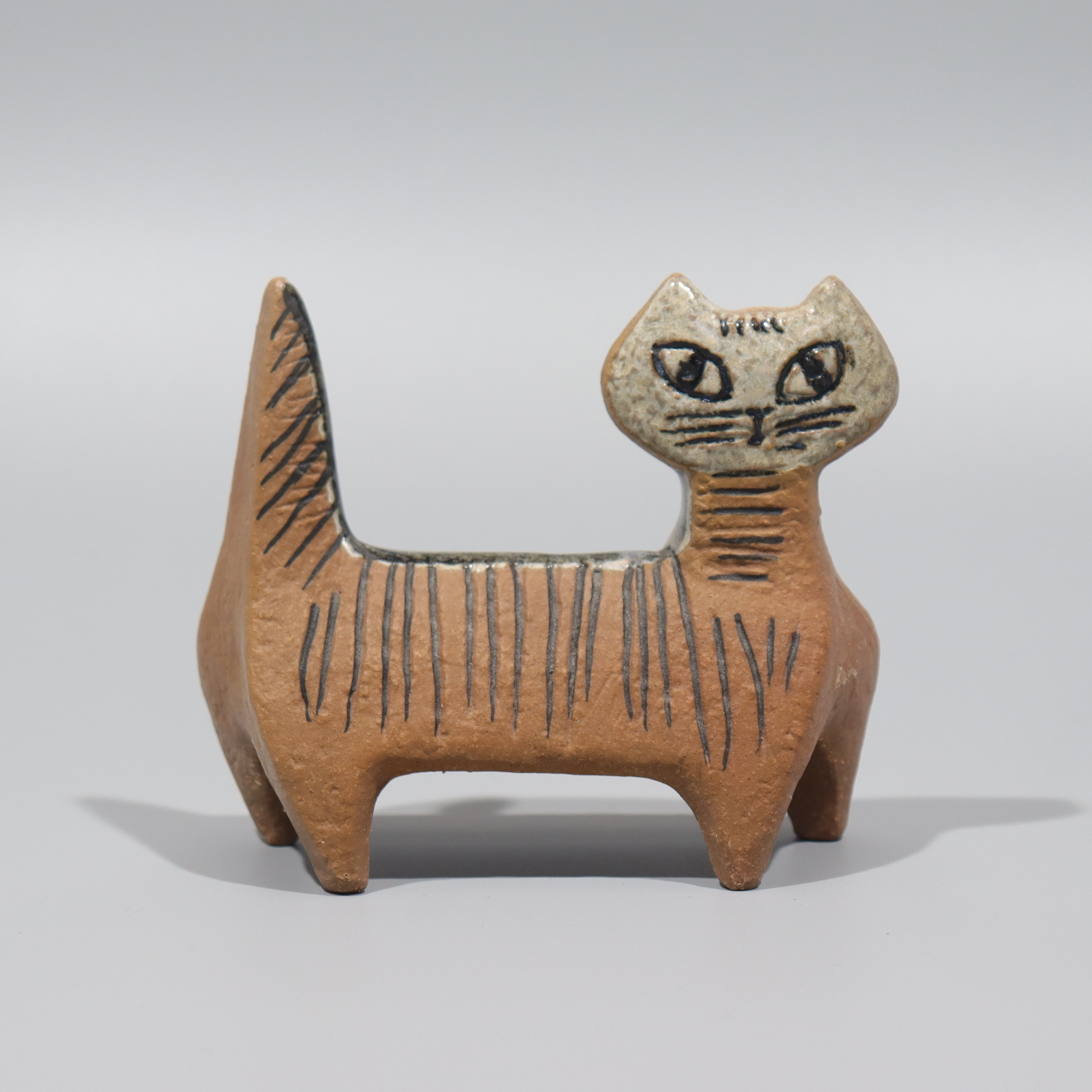 LISA LARSON. figurin, katt från "Lilla Zoo", stengods, Gustavsberg.