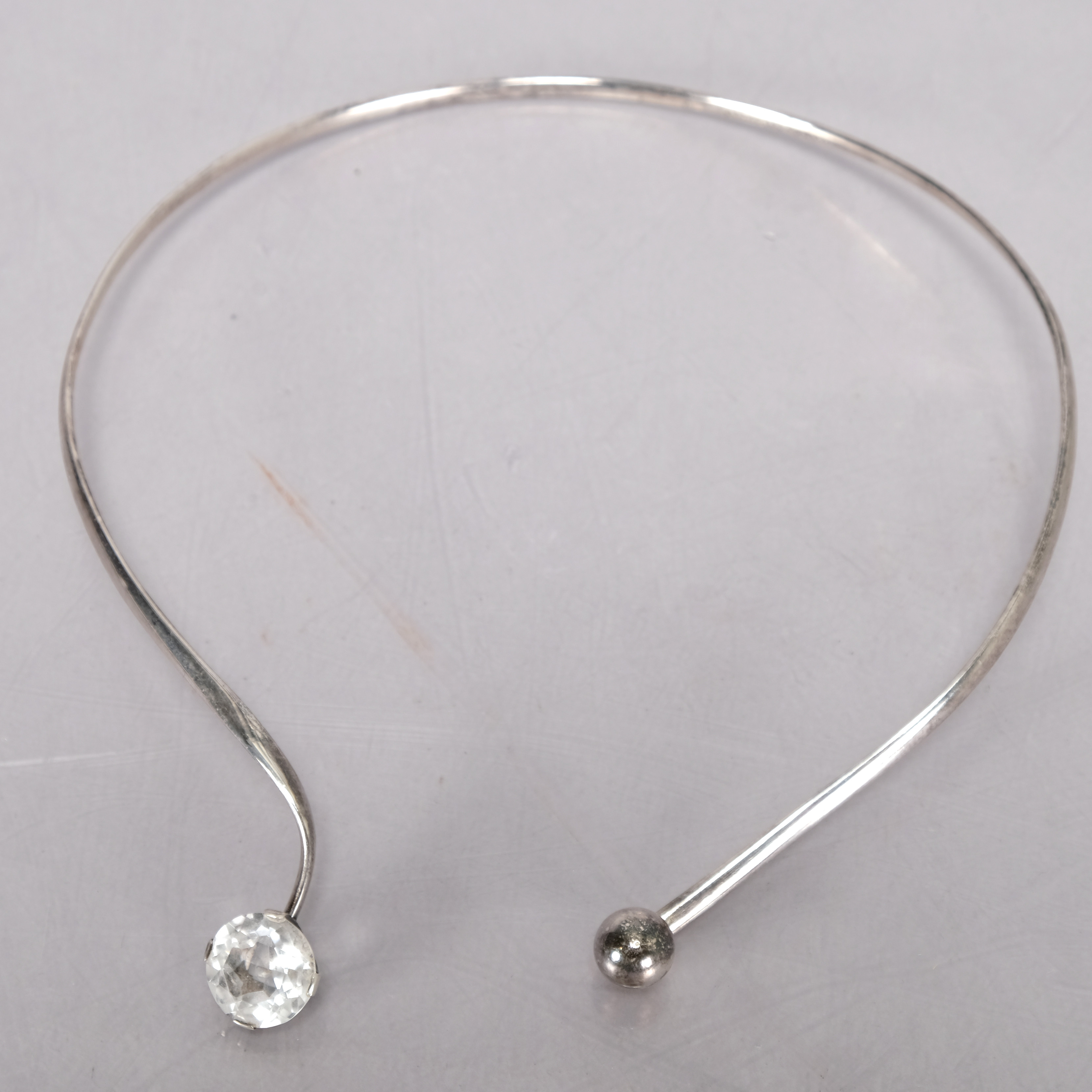 KARL-ERIK PALMBERG. Collier, Silver och bergskristall, För Alton, Falköping, 1966.