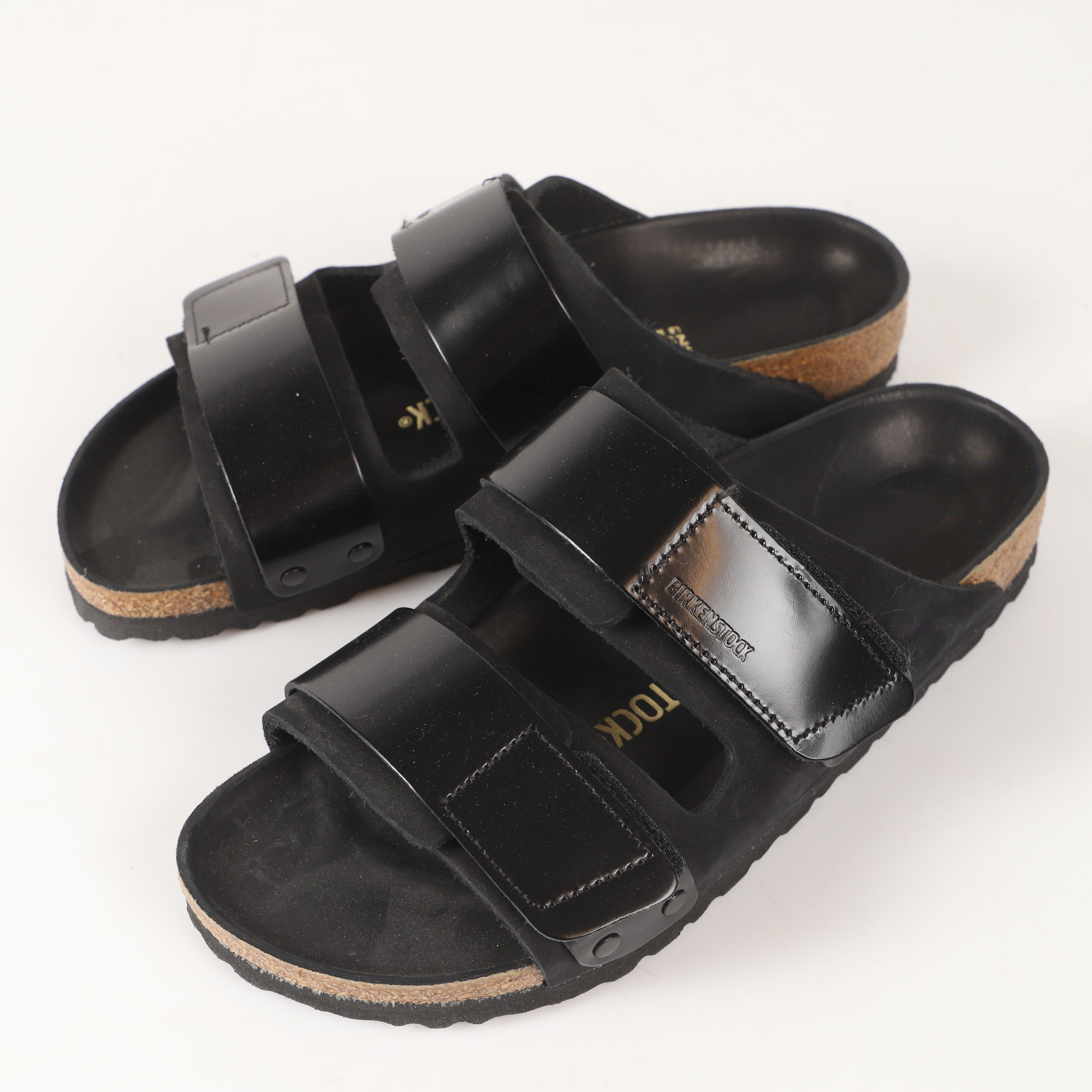 BIRKENSTOCK. Sandaler, 1 par, "Uji Nubuck Leather-High Shine Black", Tyskland.